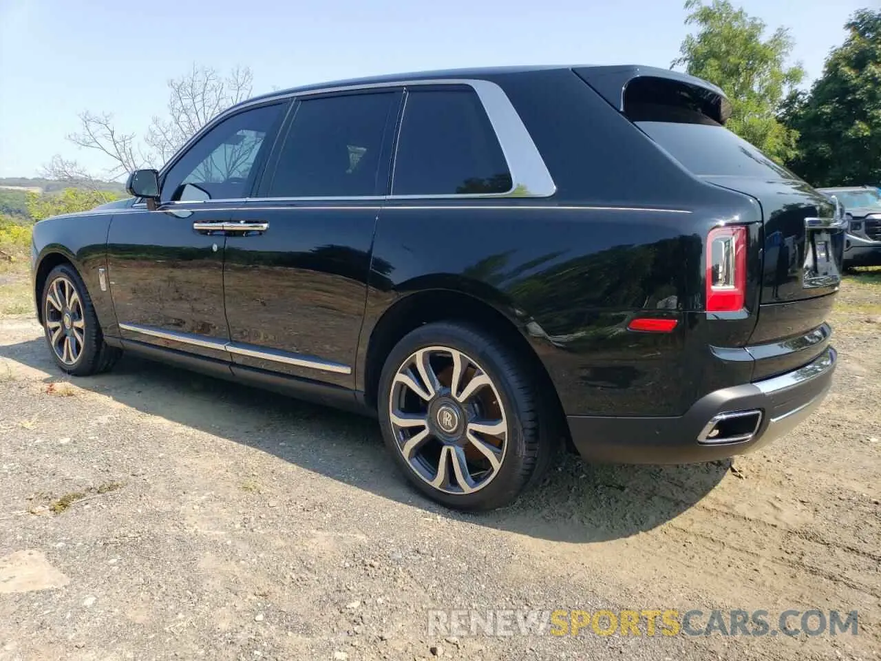 2 fotografías del automóvil dañado SLATV4C09NU214462 ROLLS-ROYCE CULLINAN 2022