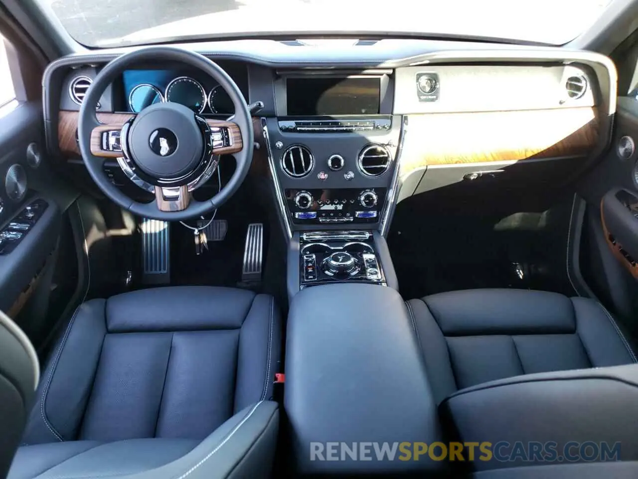 8 fotografías del automóvil dañado SLATV4C09NU214462 ROLLS-ROYCE CULLINAN 2022