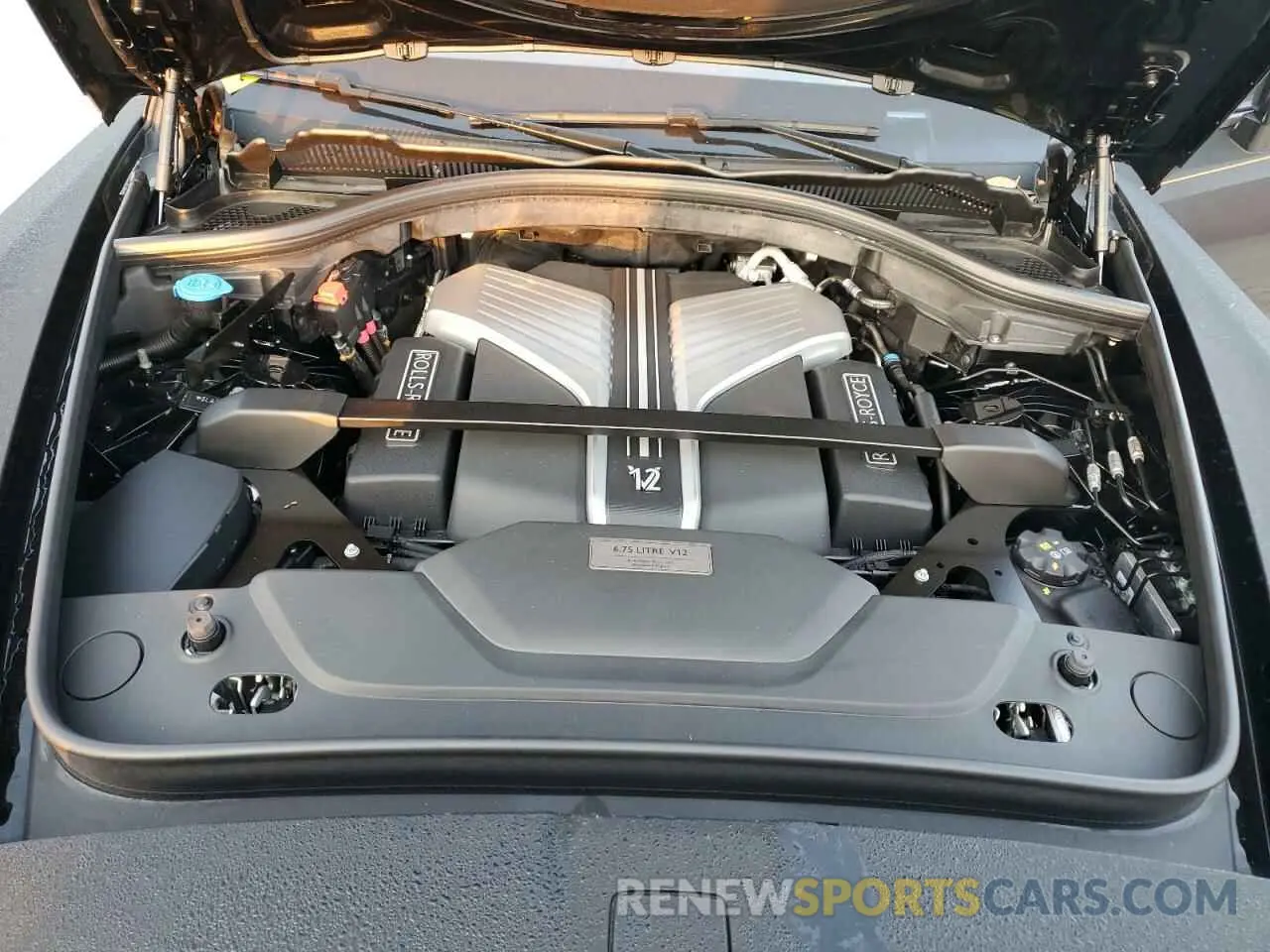 12 fotografías del automóvil dañado SLATV4C01PU217942 ROLLS-ROYCE CULLINAN 2023