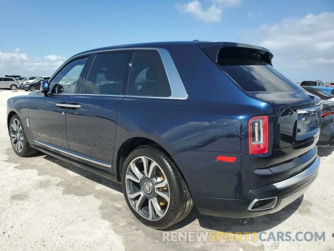 2 fotografías del automóvil dañado SLATV4C05PU219564 ROLLS-ROYCE CULLINAN 2023
