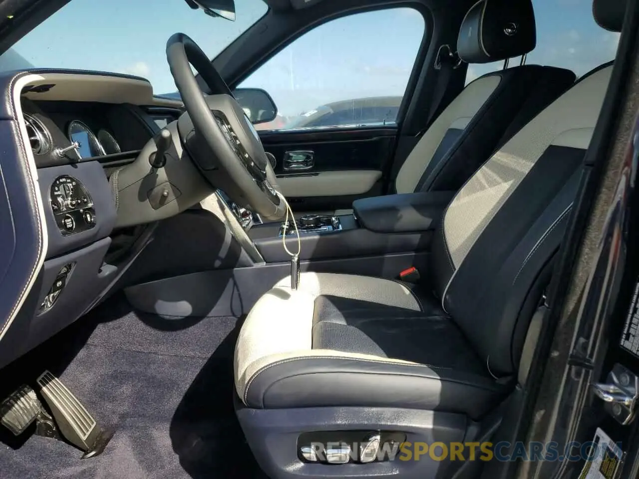 7 fotografías del automóvil dañado SLATV4C05PU219564 ROLLS-ROYCE CULLINAN 2023