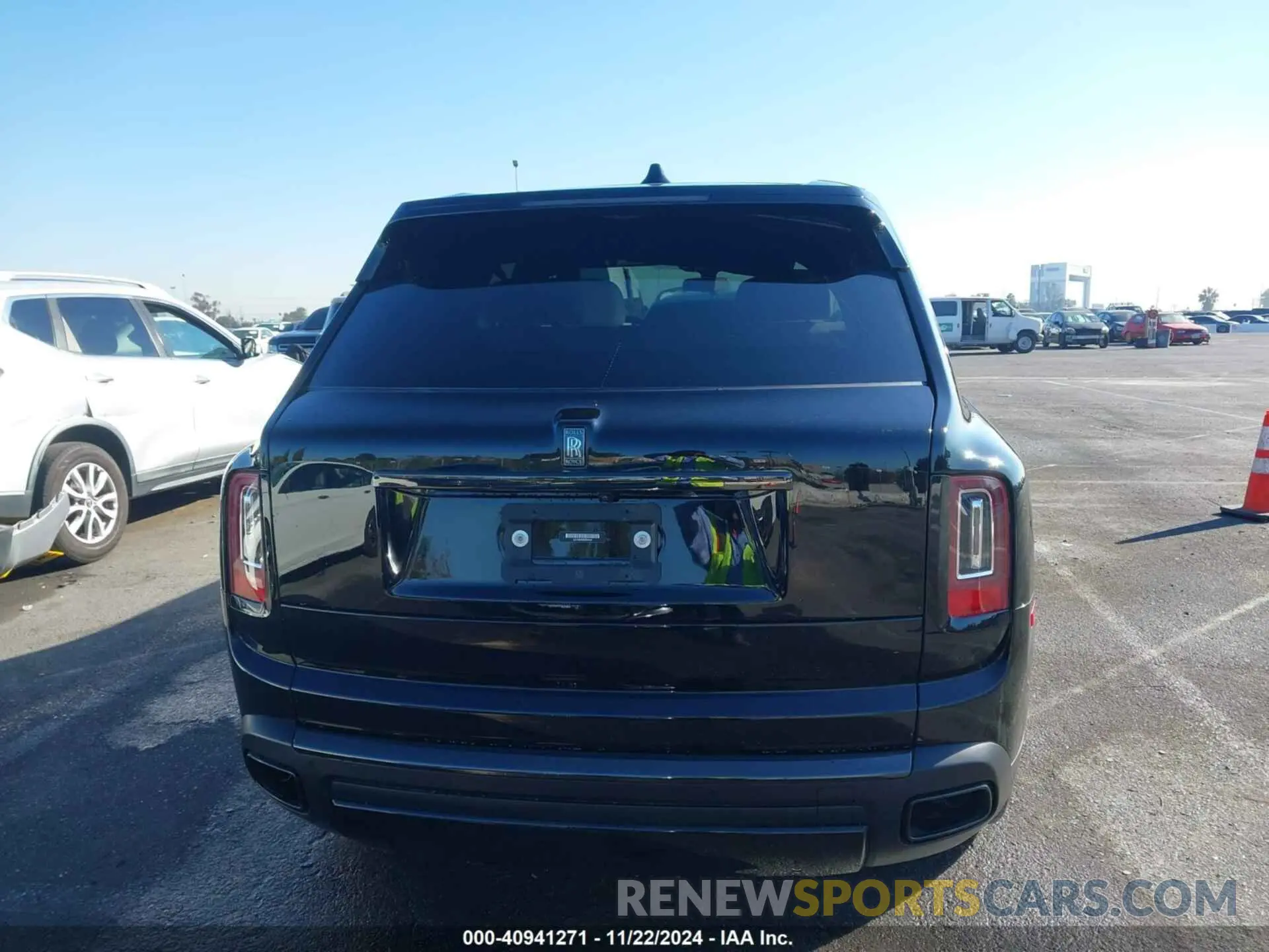 15 fotografías del automóvil dañado SLATV8C02PU215141 ROLLS-ROYCE CULLINAN 2023