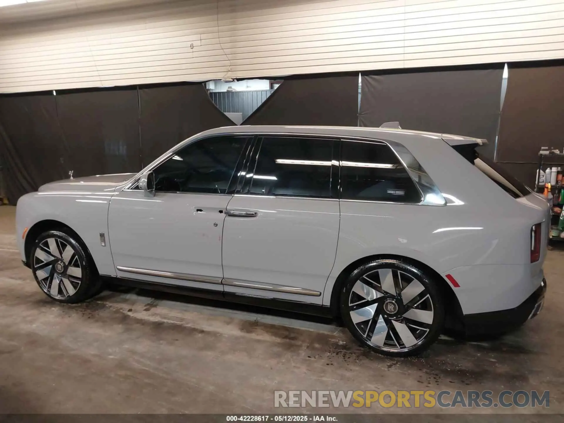 15 fotografías del automóvil dañado SLA13HA02SU227945 ROLLS-ROYCE CULLINAN 2025