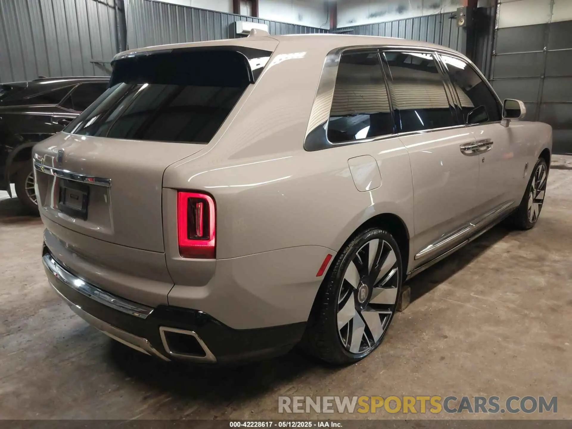 4 fotografías del automóvil dañado SLA13HA02SU227945 ROLLS-ROYCE CULLINAN 2025
