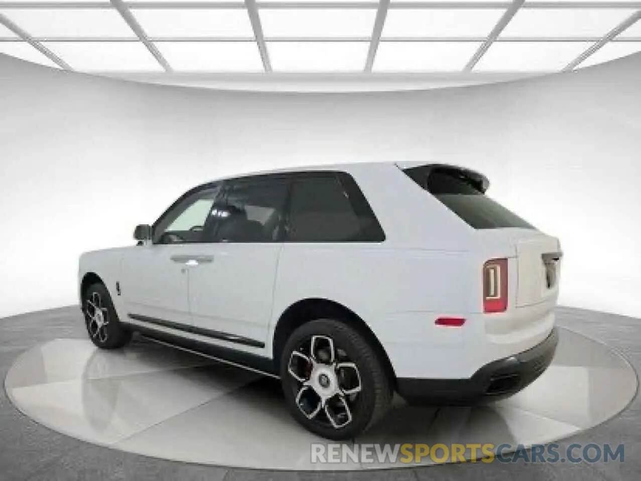 3 fotografías del automóvil dañado SLATV8C0XMU204XXX ROLLS-ROYCE CULLINAN B 2021
