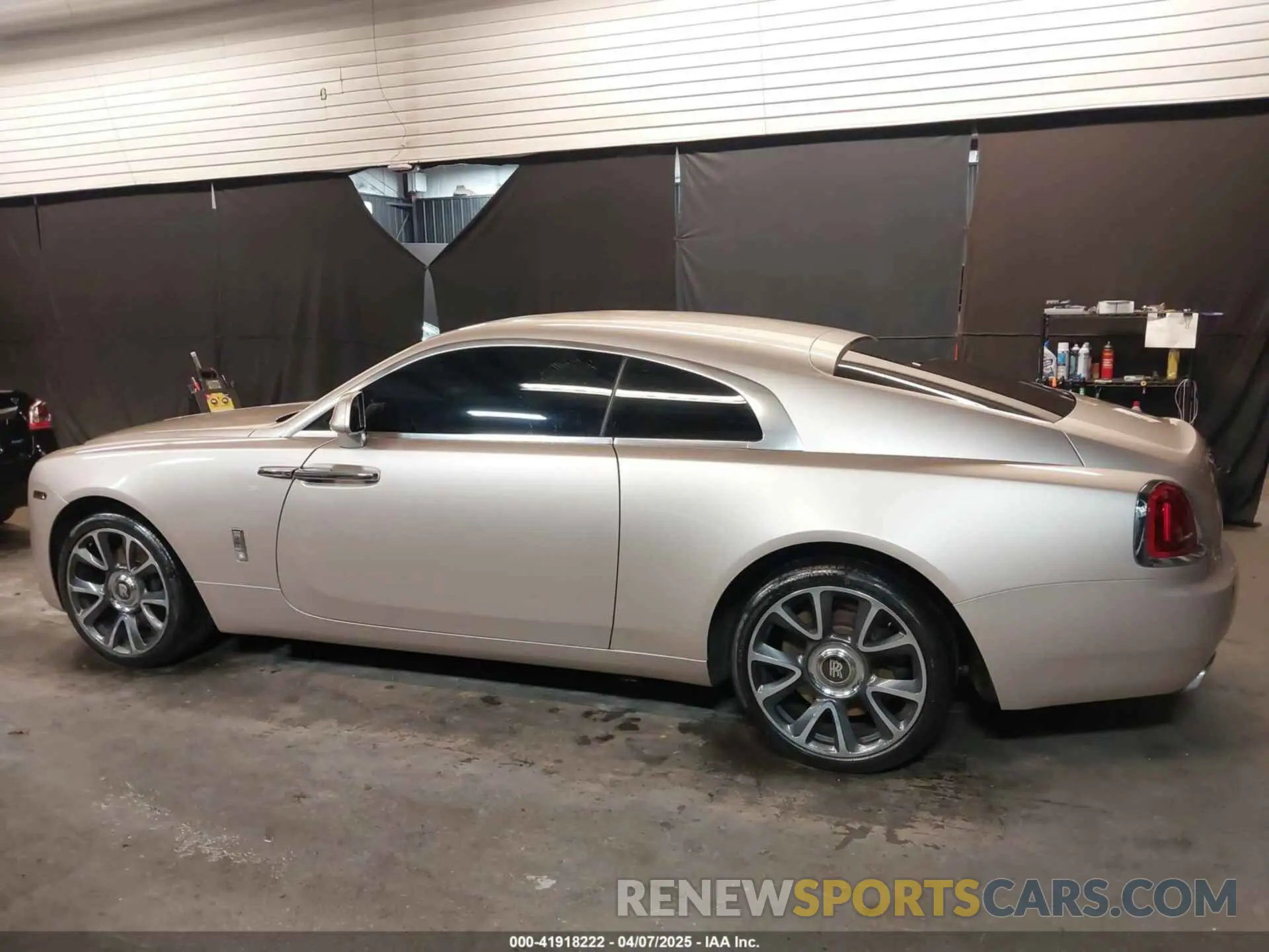 14 fotografías del automóvil dañado SCA665C53KUX87266 ROLLS-ROYCE WRAITH 2019