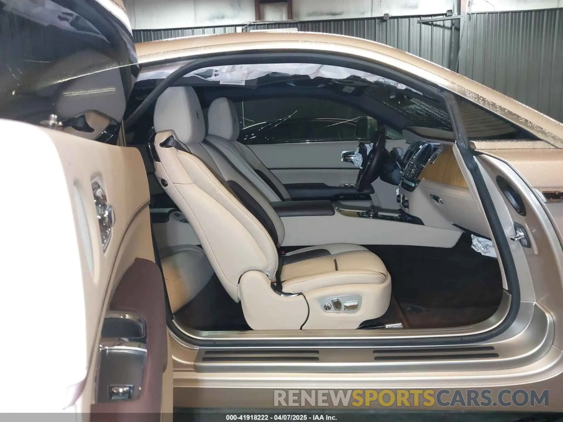 5 fotografías del automóvil dañado SCA665C53KUX87266 ROLLS-ROYCE WRAITH 2019