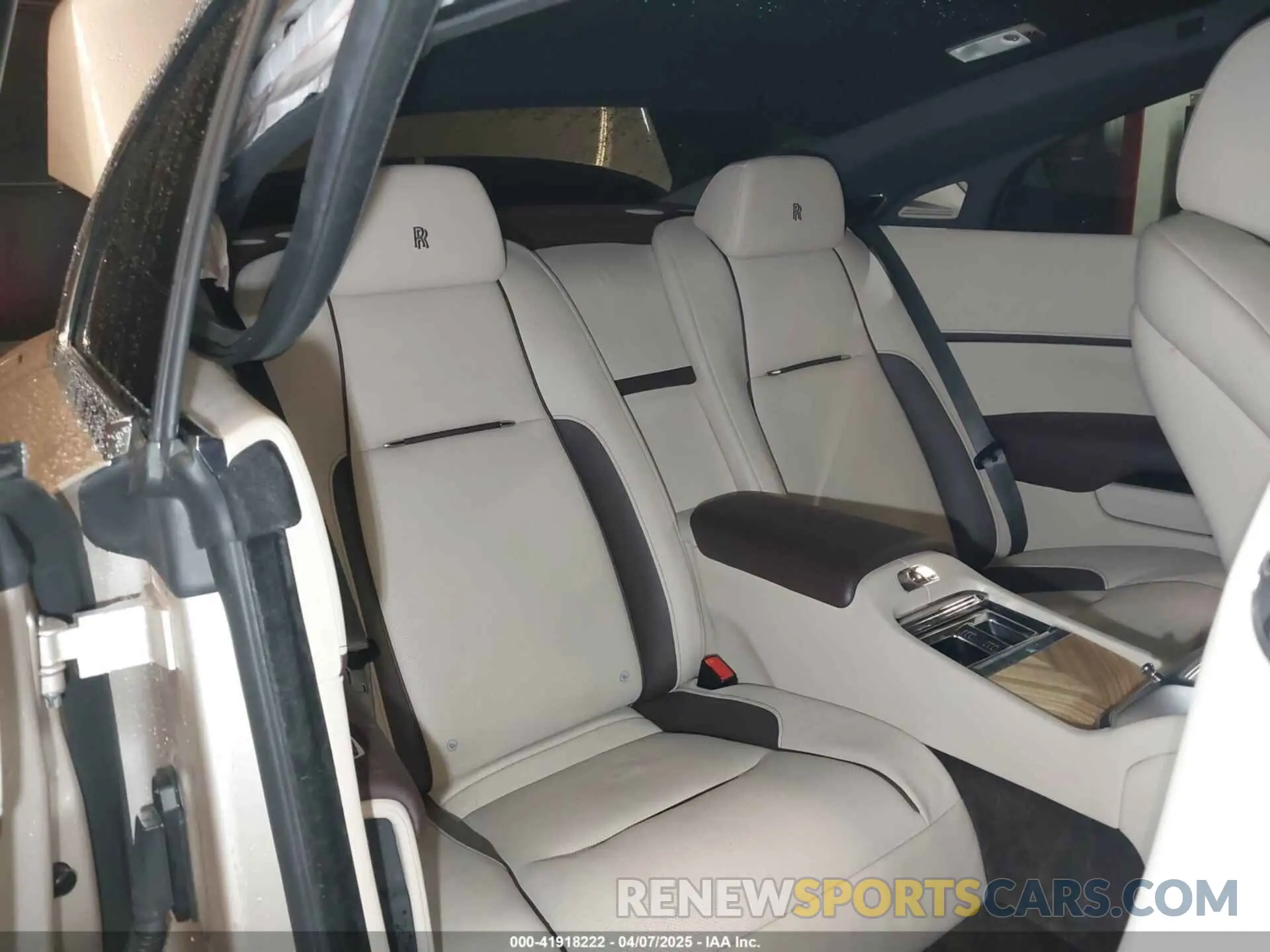8 fotografías del automóvil dañado SCA665C53KUX87266 ROLLS-ROYCE WRAITH 2019