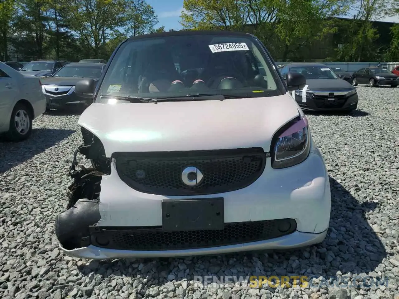 5 fotografías del automóvil dañado WMEFJ9BAXKK359995 SMART FORTWO 2019
