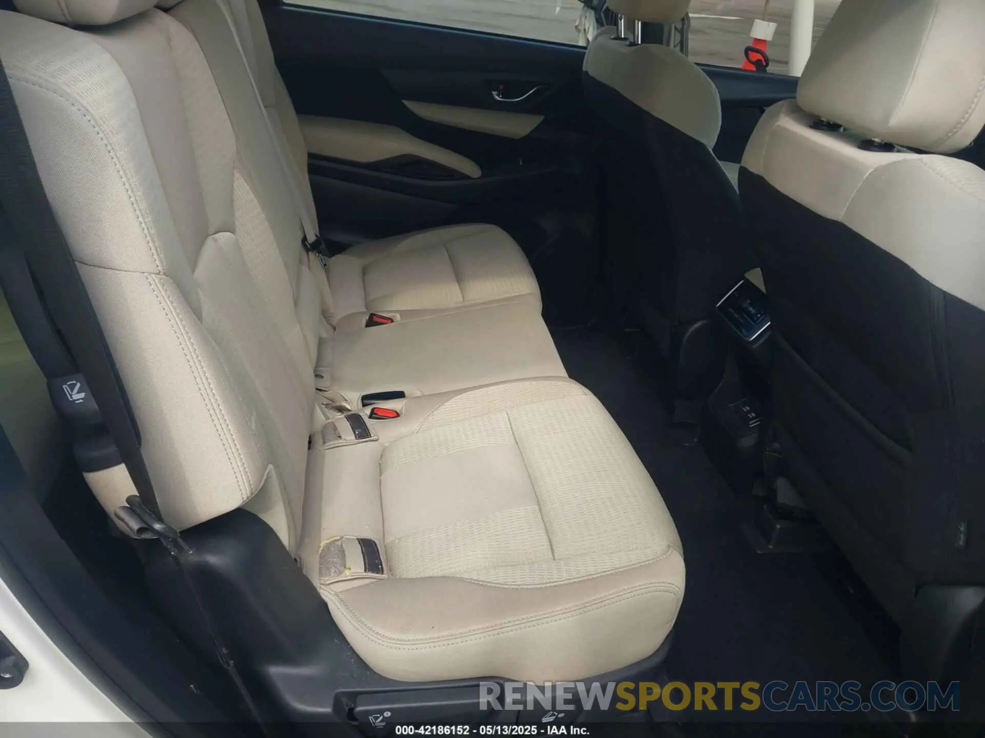 8 fotografías del automóvil dañado 4S4WMACD9K3428066 SUBARU ASCENT 2019