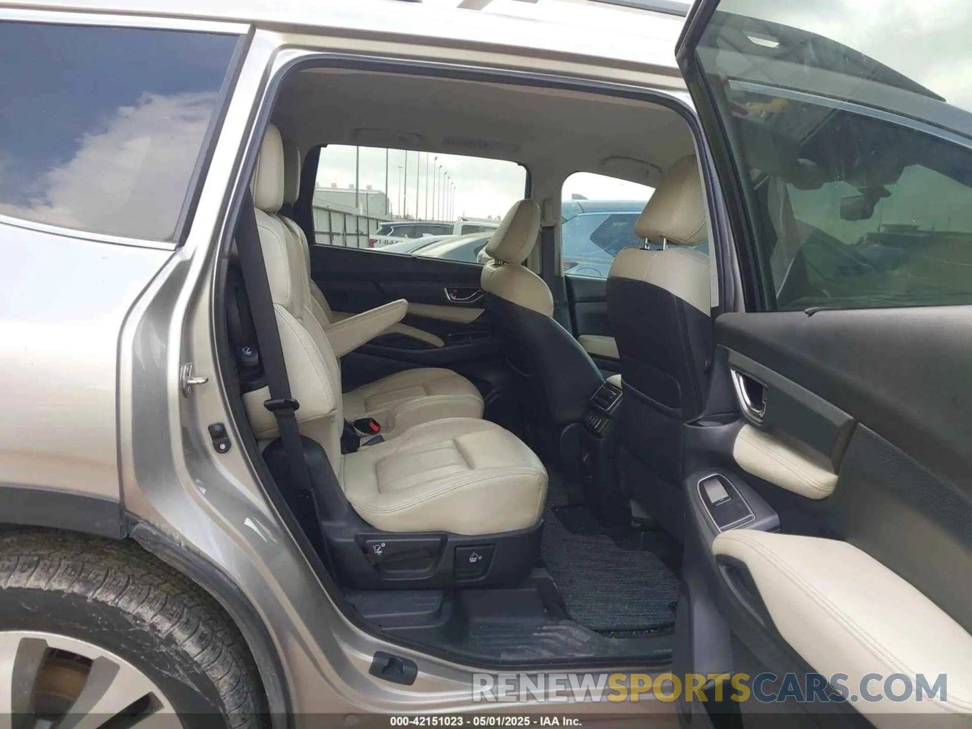8 fotografías del automóvil dañado 4S4WMAMD8K3459159 SUBARU ASCENT 2019