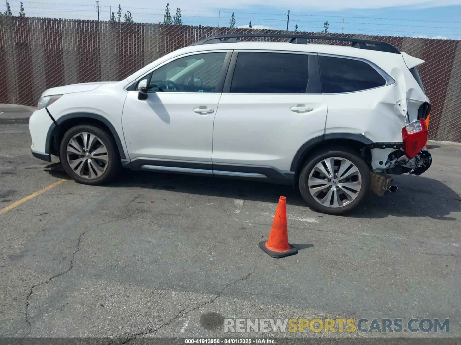 14 fotografías del automóvil dañado 4S4WMAPD5K3462564 SUBARU ASCENT 2019