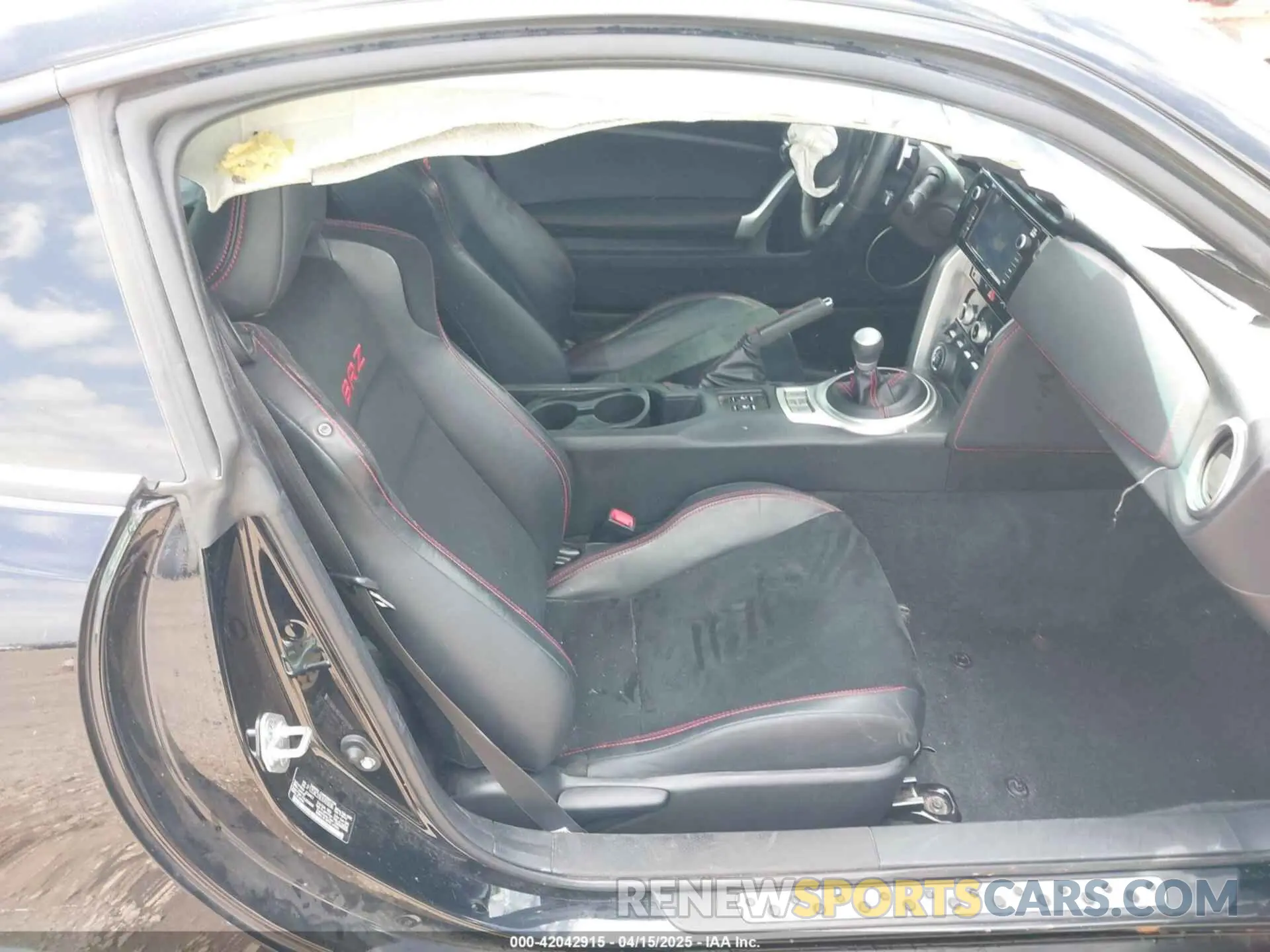 5 fotografías del automóvil dañado JF1ZCAC19L8703696 SUBARU BRZ 2020