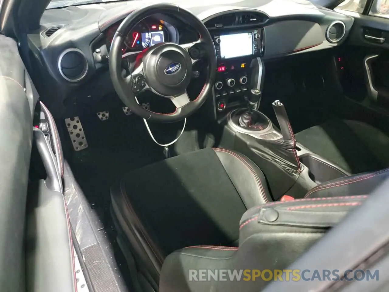 8 fotografías del automóvil dañado JF1ZCAC19L9703465 SUBARU BRZ 2020