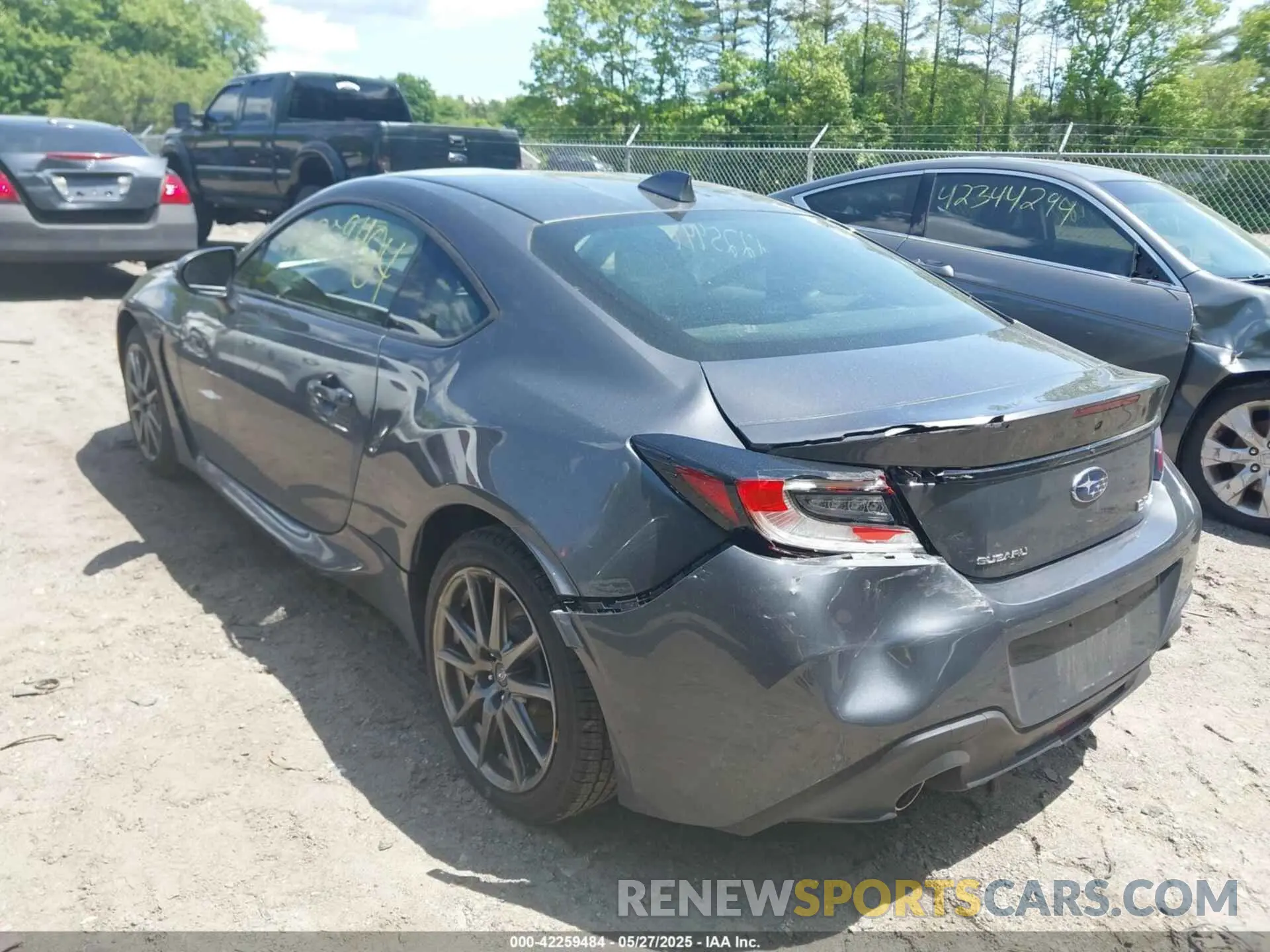 3 fotografías del automóvil dañado JF1ZDBC15N8701028 SUBARU BRZ 2022