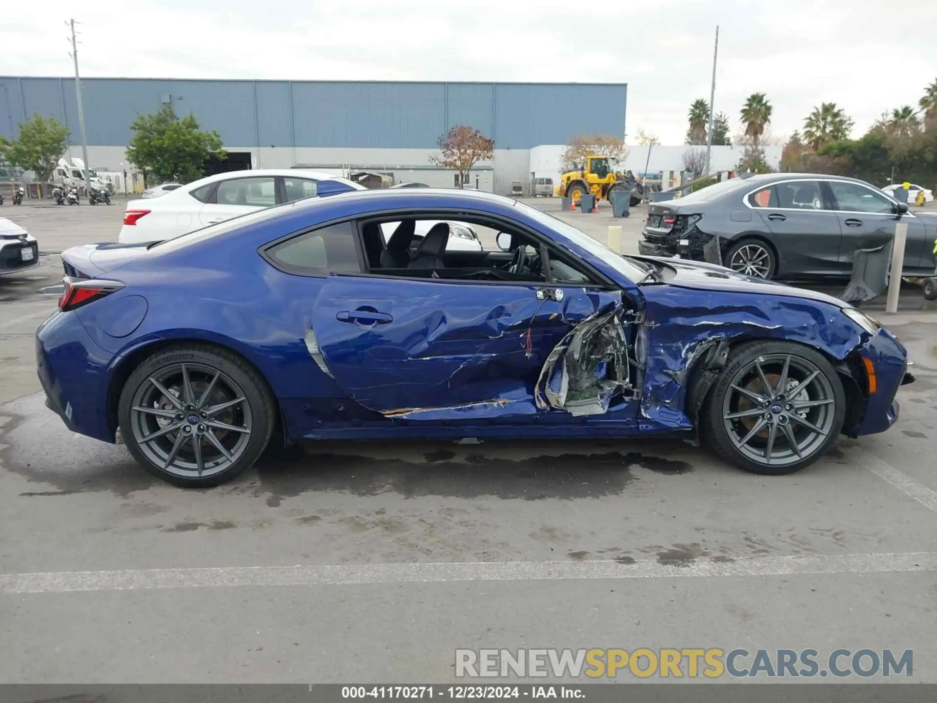 13 fotografías del automóvil dañado JF1ZDBF19P8703525 SUBARU BRZ 2023