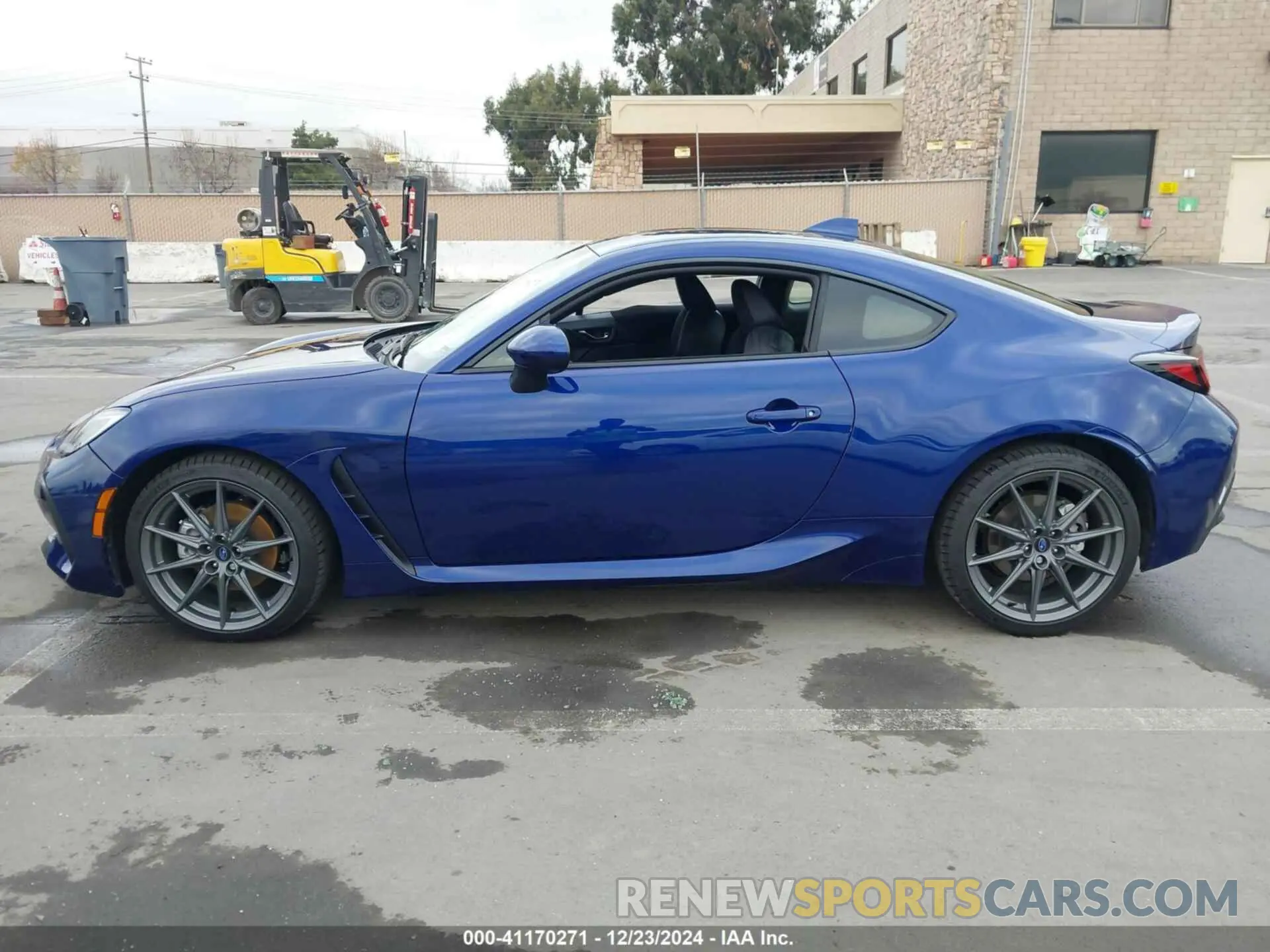 14 fotografías del automóvil dañado JF1ZDBF19P8703525 SUBARU BRZ 2023