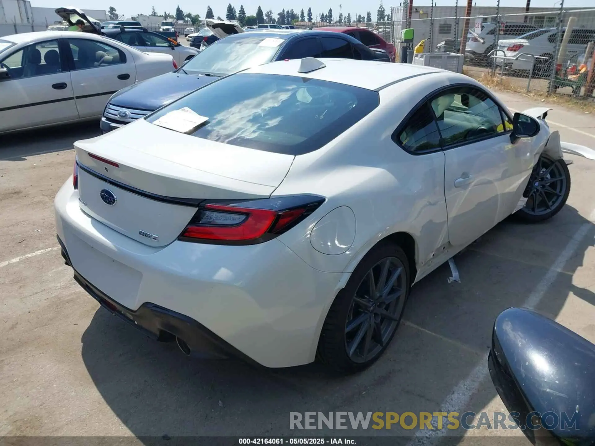 4 fotografías del automóvil dañado JF1ZDBE19R9702440 SUBARU BRZ 2024