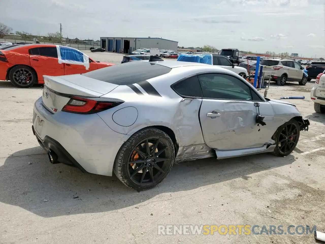 3 fotografías del automóvil dañado JF1ZDBS18R9700313 SUBARU BRZ 2024