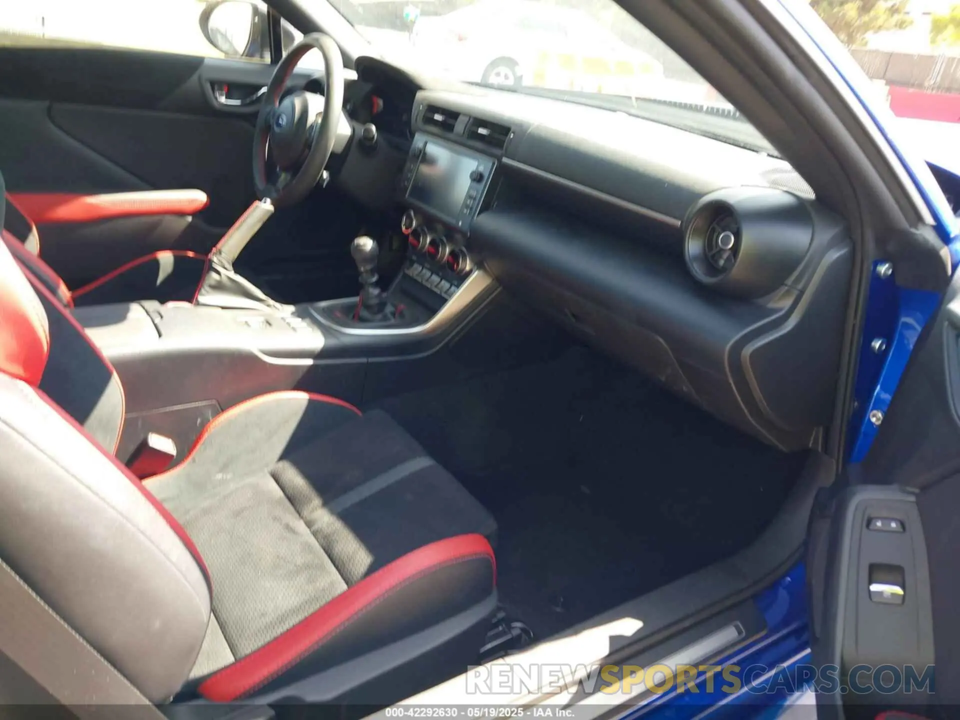5 fotografías del automóvil dañado JF1ZDBE15S9700917 SUBARU BRZ 2025