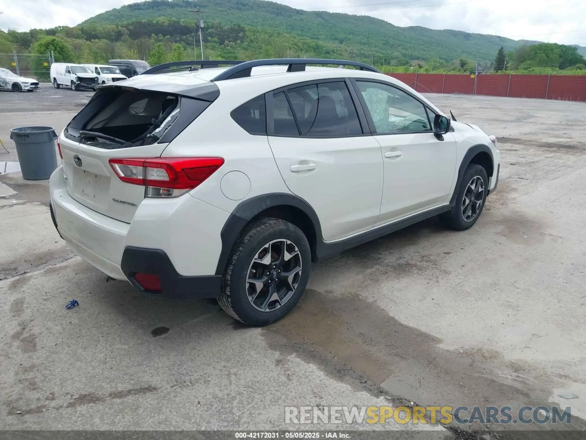 4 fotografías del automóvil dañado JF2GTABCXK8263346 SUBARU CROSSTREK 2019