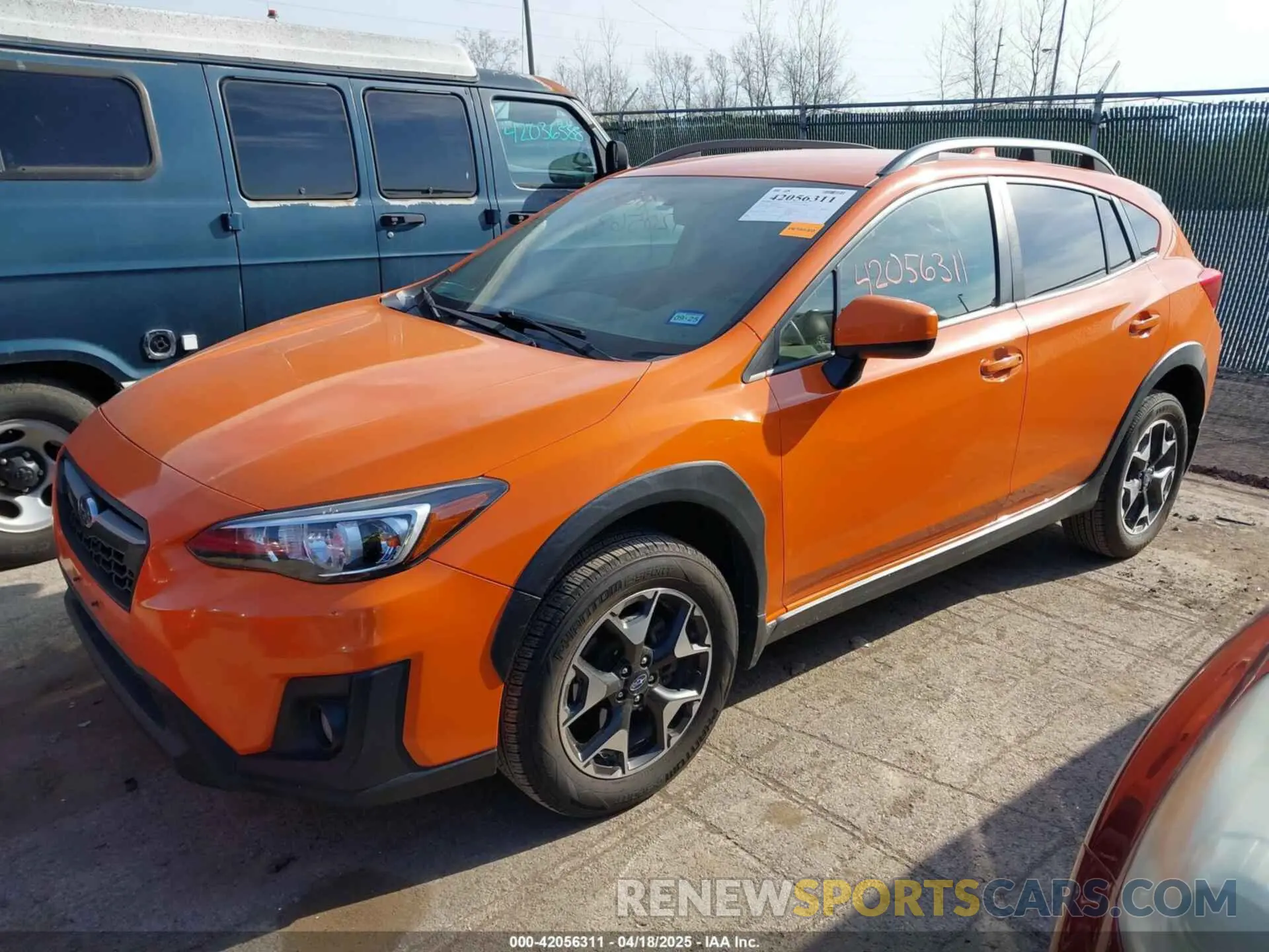 2 fotografías del automóvil dañado JF2GTACCXKH266035 SUBARU CROSSTREK 2019