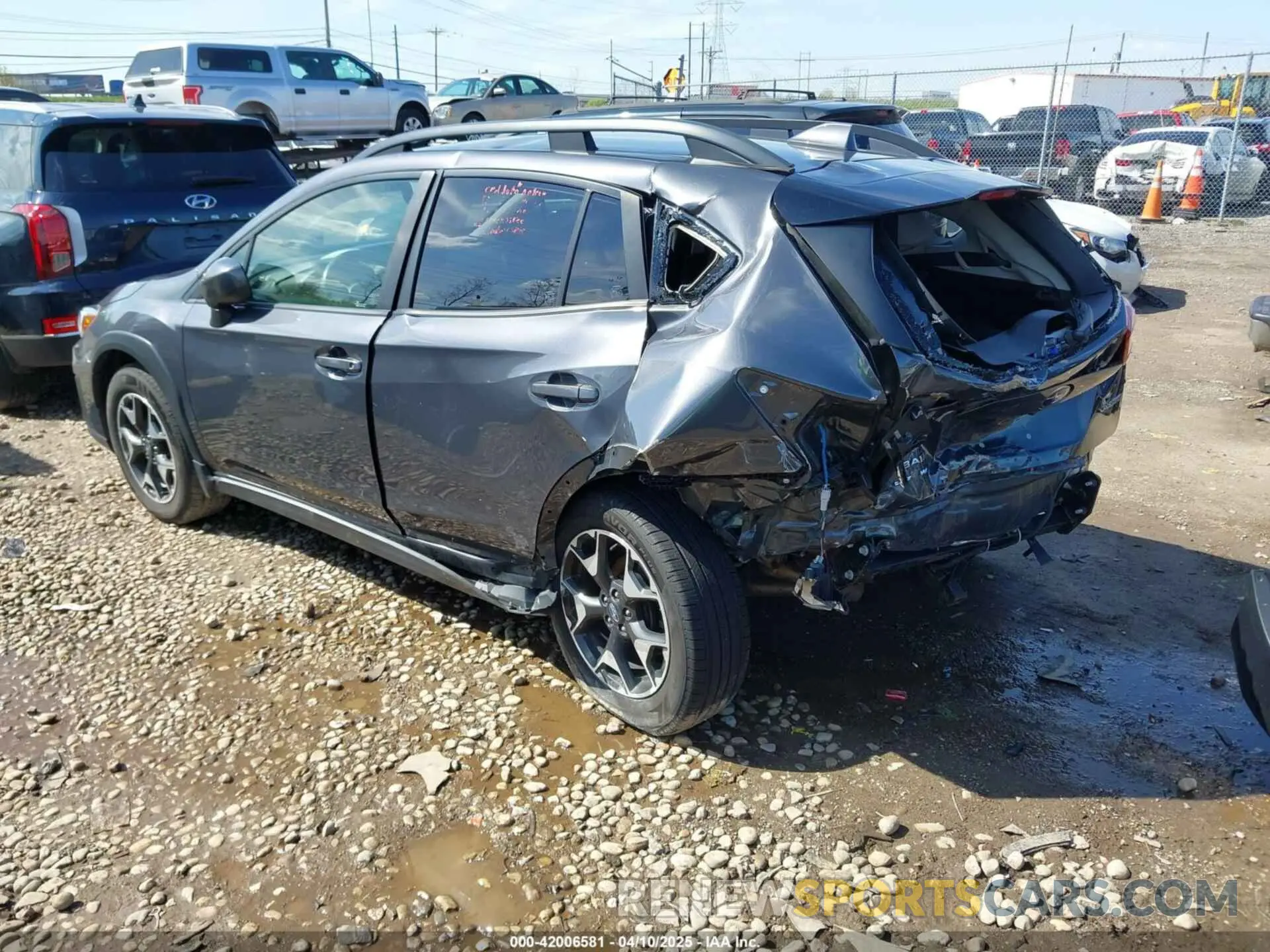3 fotografías del automóvil dañado JF2GTAPC2L8245241 SUBARU CROSSTREK 2020