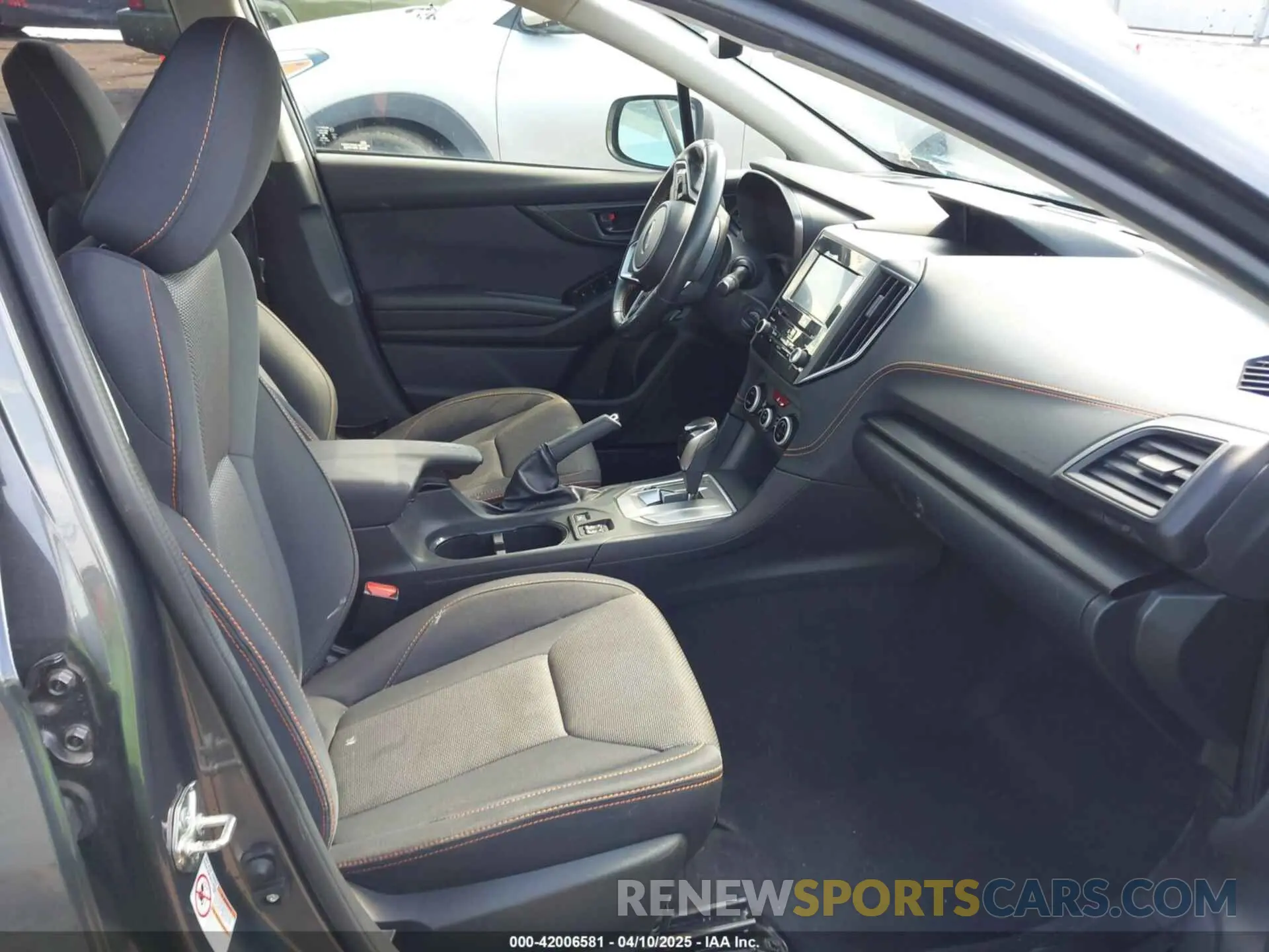 5 fotografías del automóvil dañado JF2GTAPC2L8245241 SUBARU CROSSTREK 2020