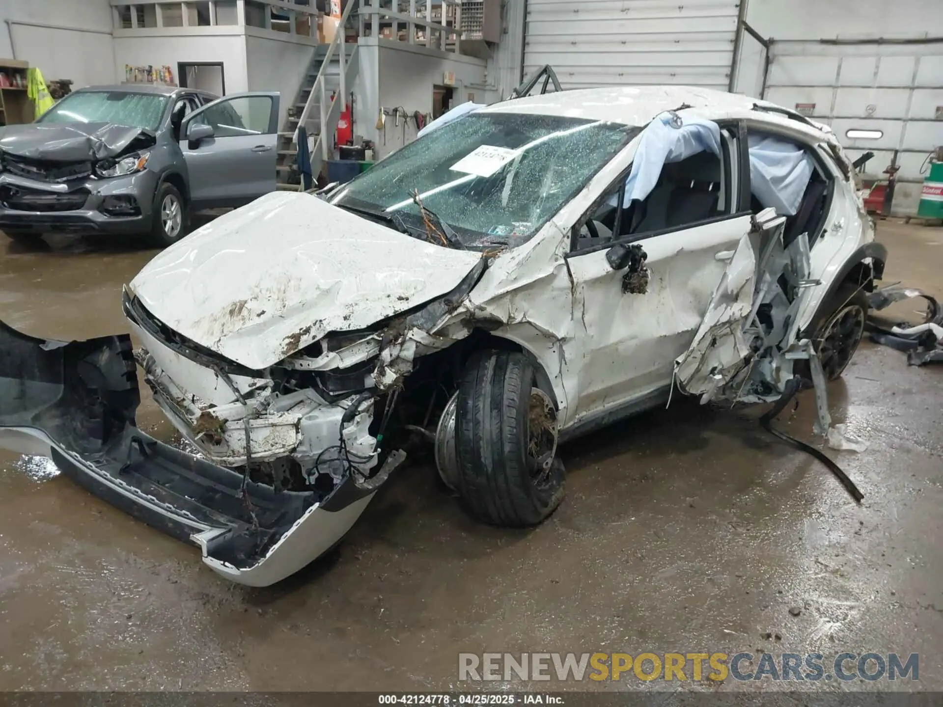2 fotografías del automóvil dañado JF2GTAPC2M8346121 SUBARU CROSSTREK 2021