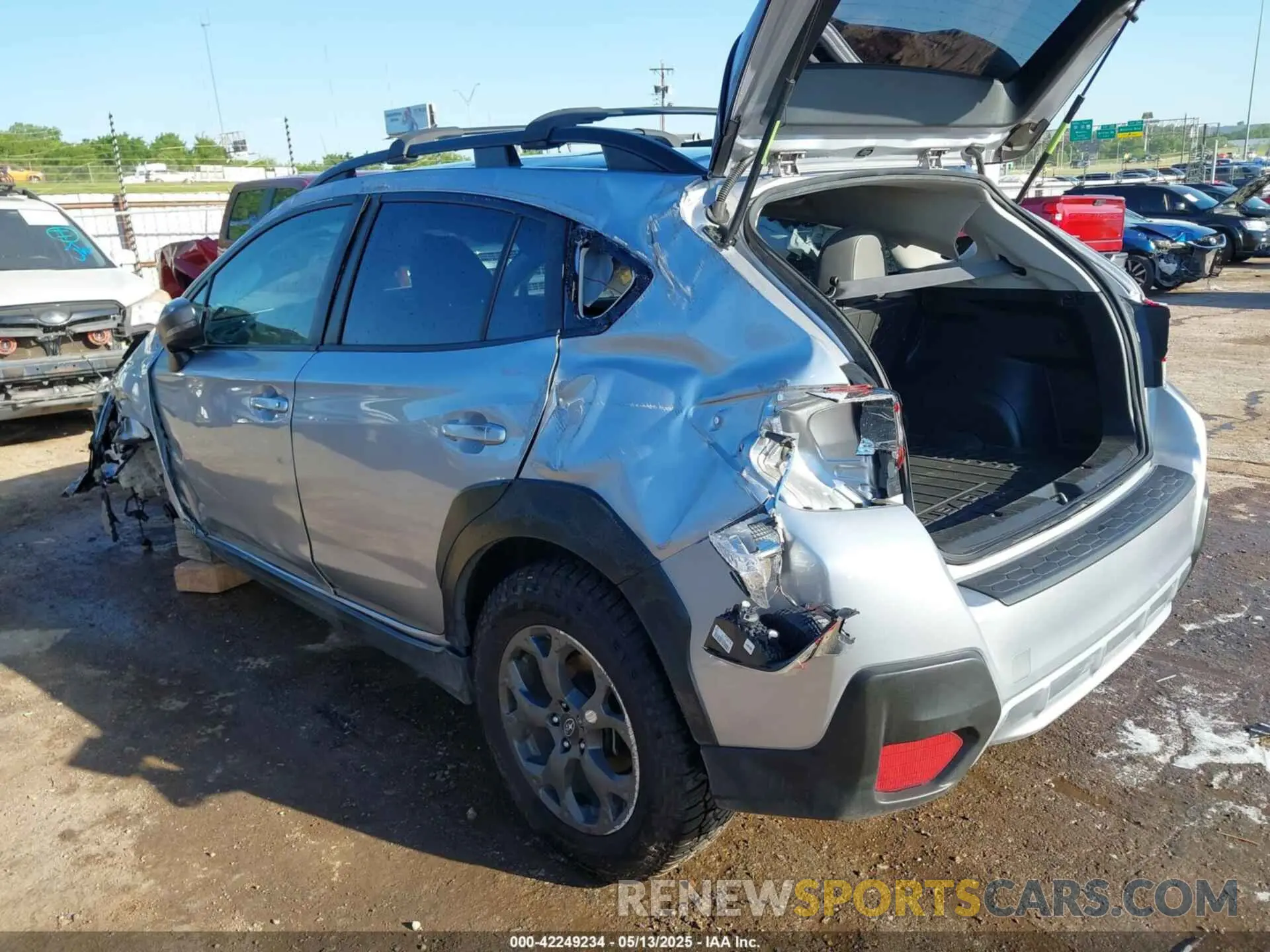 3 fotografías del automóvil dañado JF2GTHSC6MH222708 SUBARU CROSSTREK 2021
