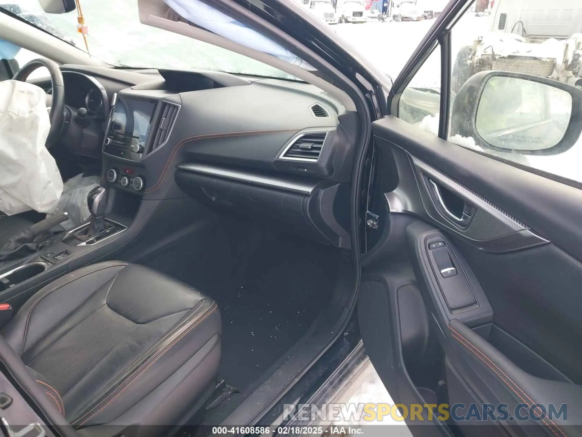 5 fotografías del automóvil dañado JF2GTHMC1N8235624 SUBARU CROSSTREK 2022