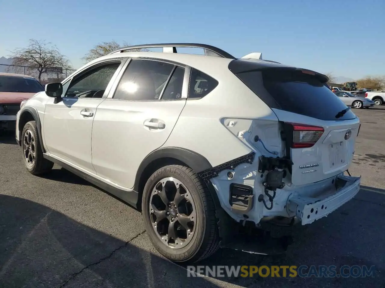 2 fotografías del automóvil dañado JF2GTAECXP8313679 SUBARU CROSSTREK 2023