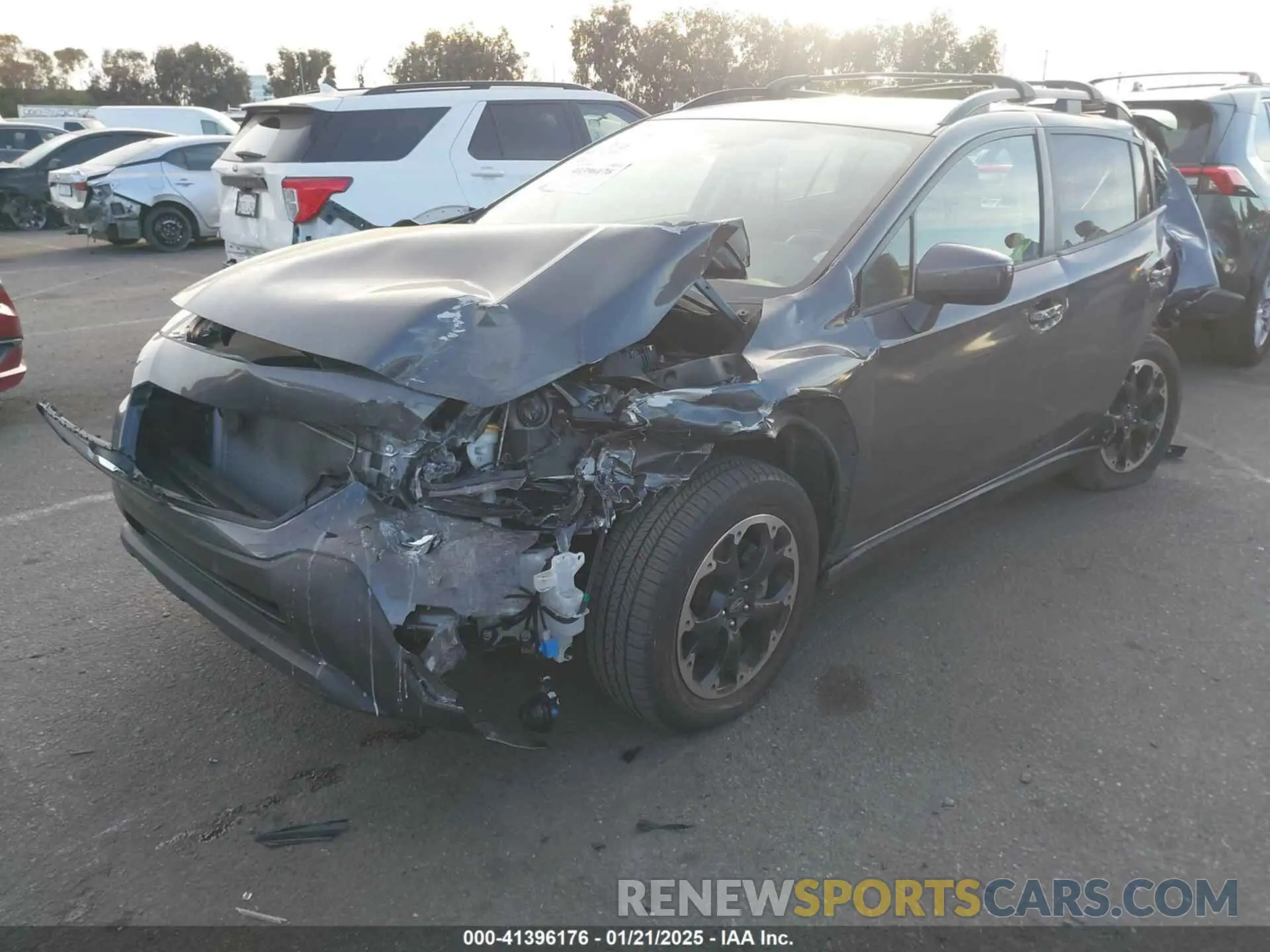 2 fotografías del automóvil dañado JF2GTAPC1P8287454 SUBARU CROSSTREK 2023