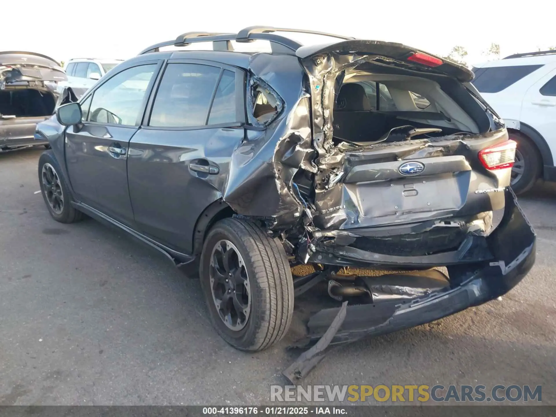 3 fotografías del automóvil dañado JF2GTAPC1P8287454 SUBARU CROSSTREK 2023
