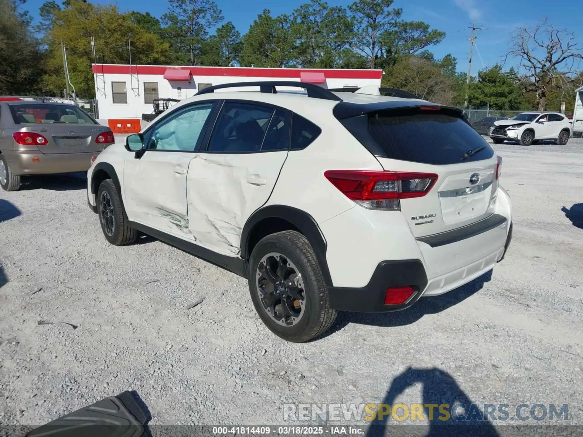 3 fotografías del automóvil dañado JF2GTAPC3P8279047 SUBARU CROSSTREK 2023