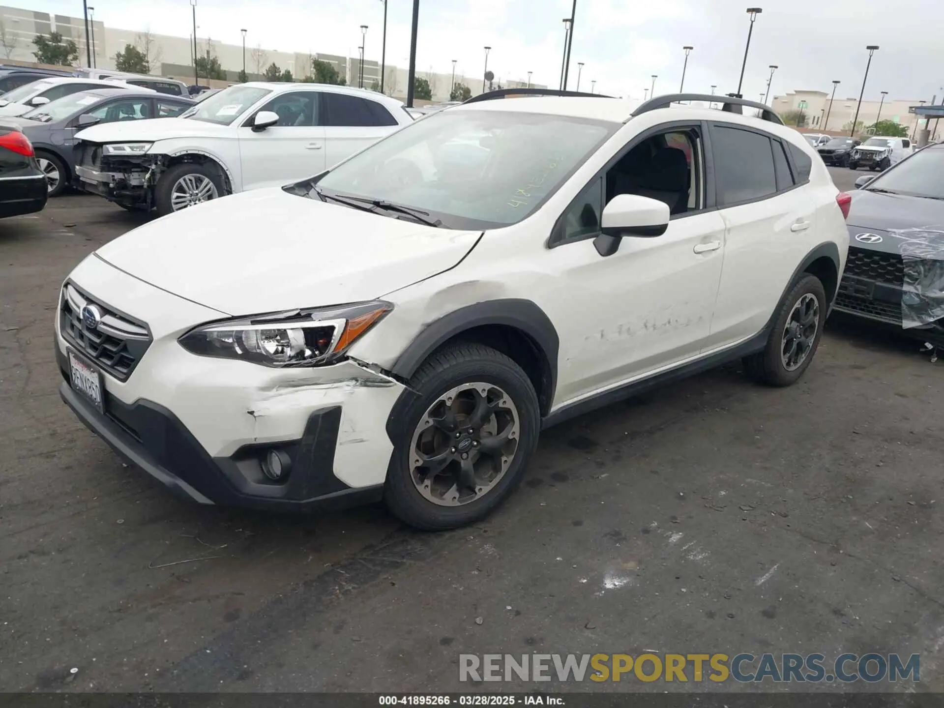 2 fotografías del automóvil dañado JF2GTAPC9P8327358 SUBARU CROSSTREK 2023