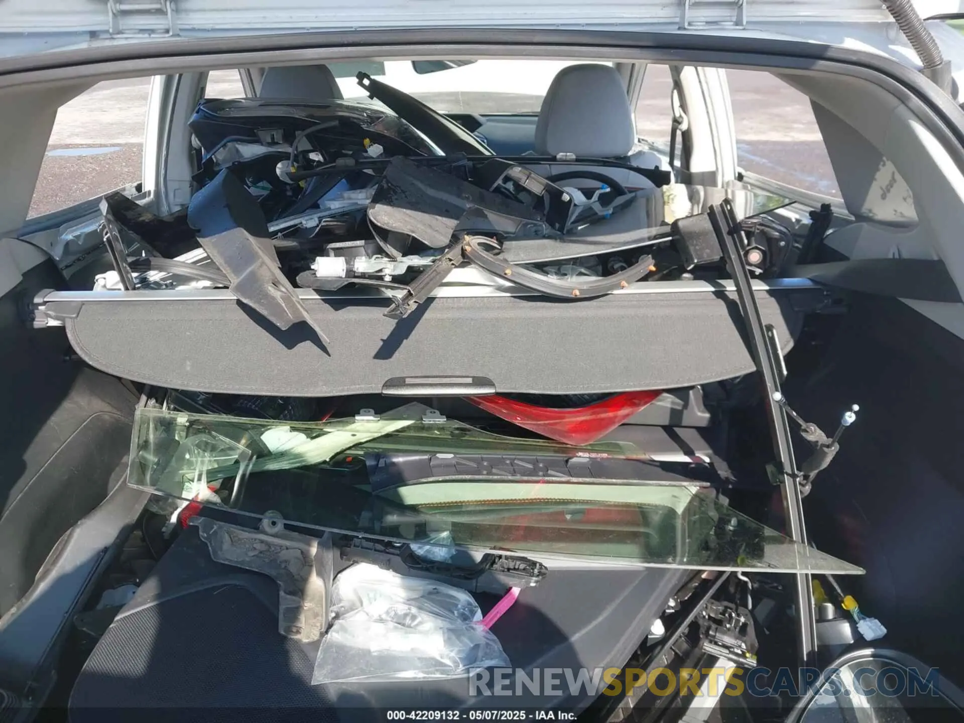 12 fotografías del automóvil dañado JF2GTHMC1PH272563 SUBARU CROSSTREK 2023
