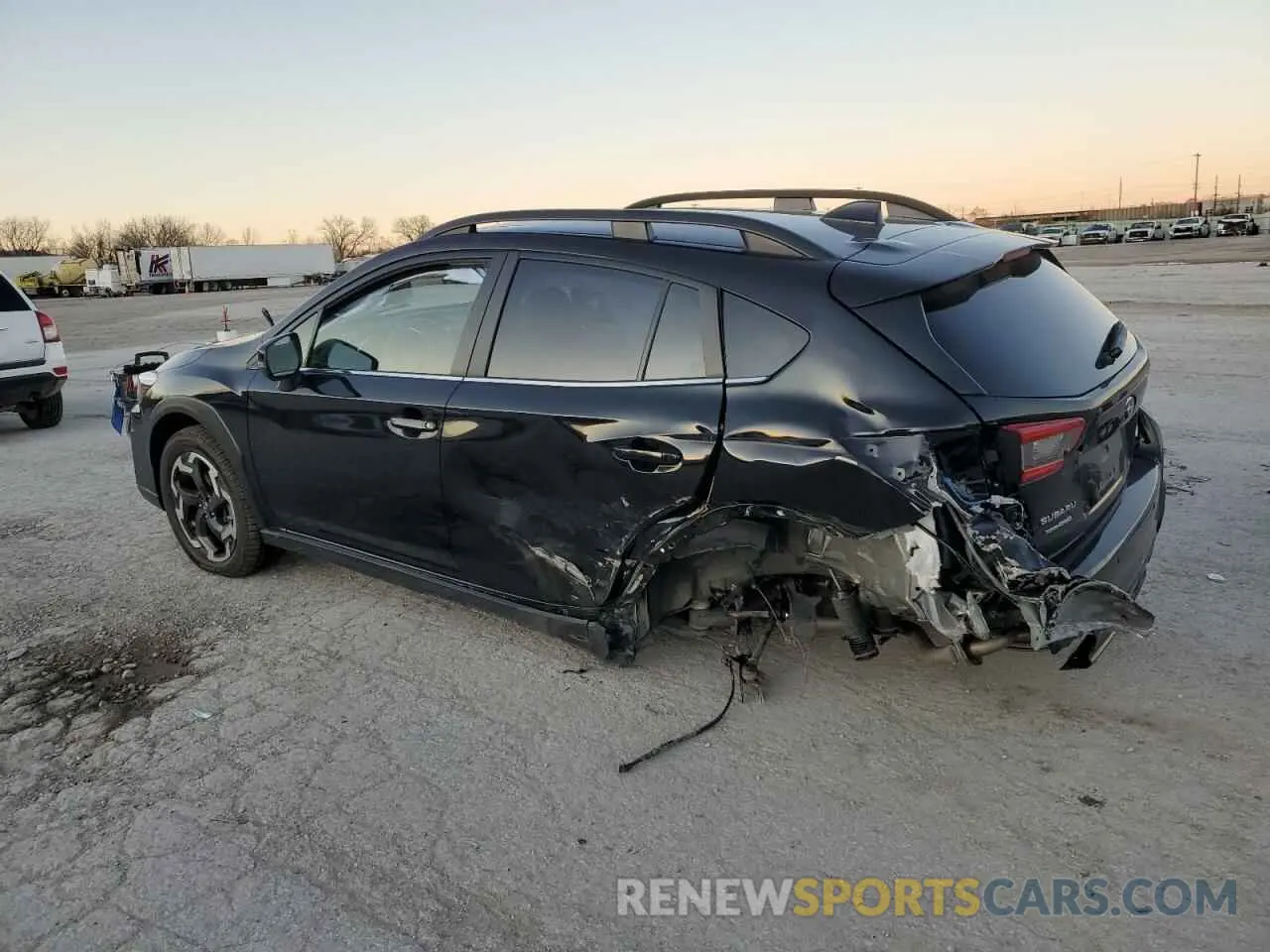 2 fotografías del automóvil dañado JF2GTHMC2PH278971 SUBARU CROSSTREK 2023