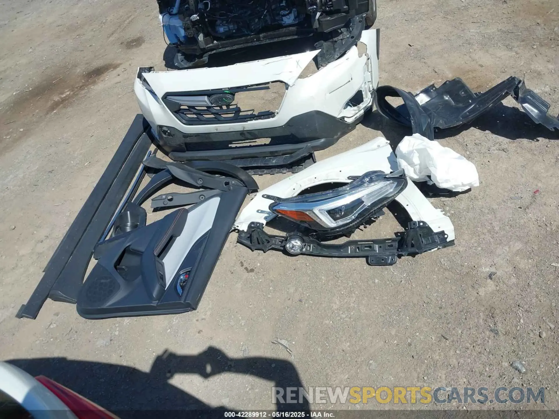 12 fotografías del automóvil dañado JF2GTHMC6PH314922 SUBARU CROSSTREK 2023