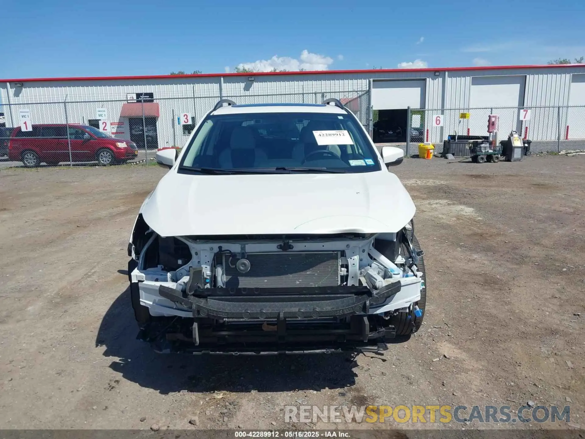 13 fotografías del automóvil dañado JF2GTHMC6PH314922 SUBARU CROSSTREK 2023