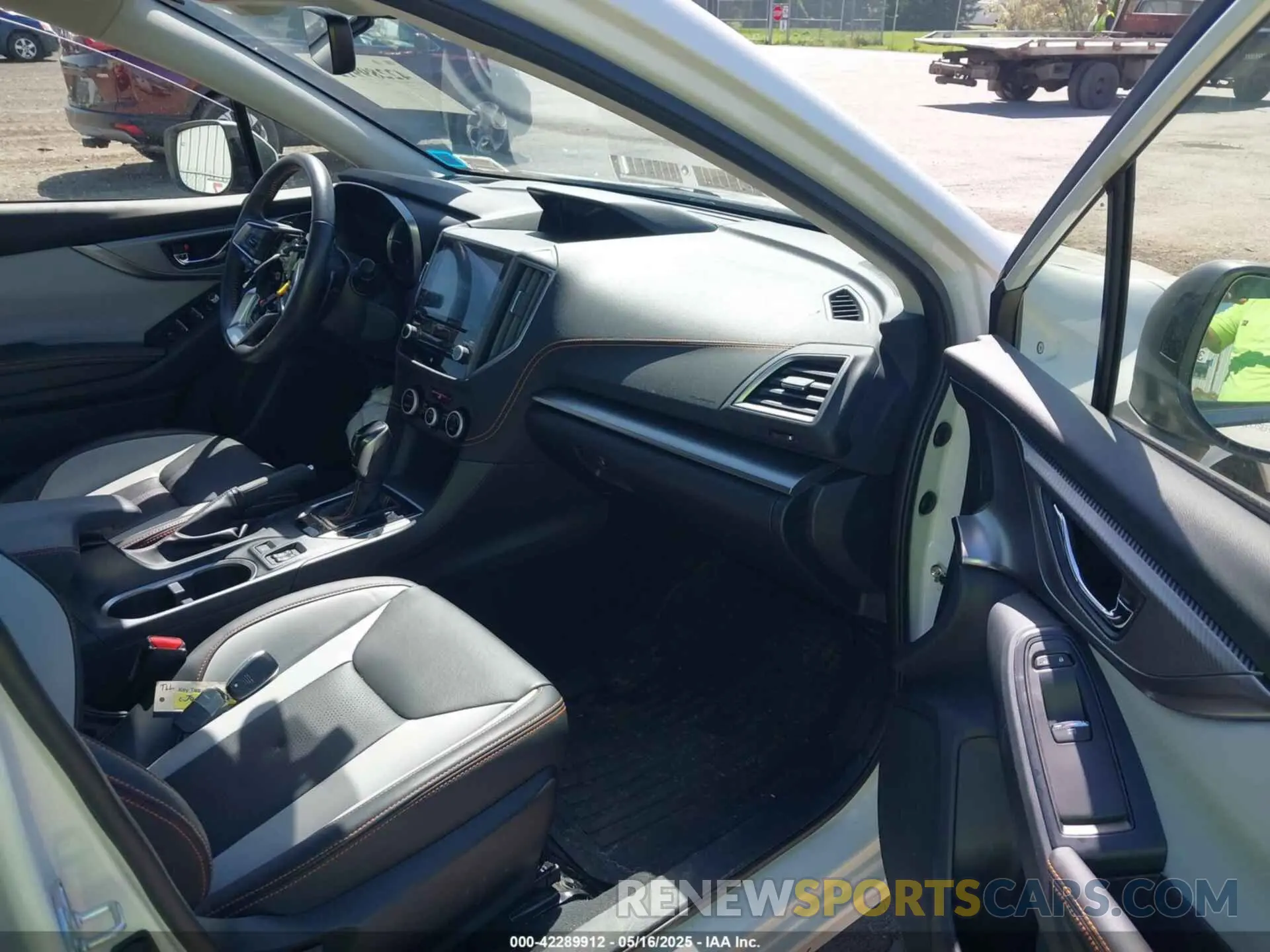 5 fotografías del automóvil dañado JF2GTHMC6PH314922 SUBARU CROSSTREK 2023