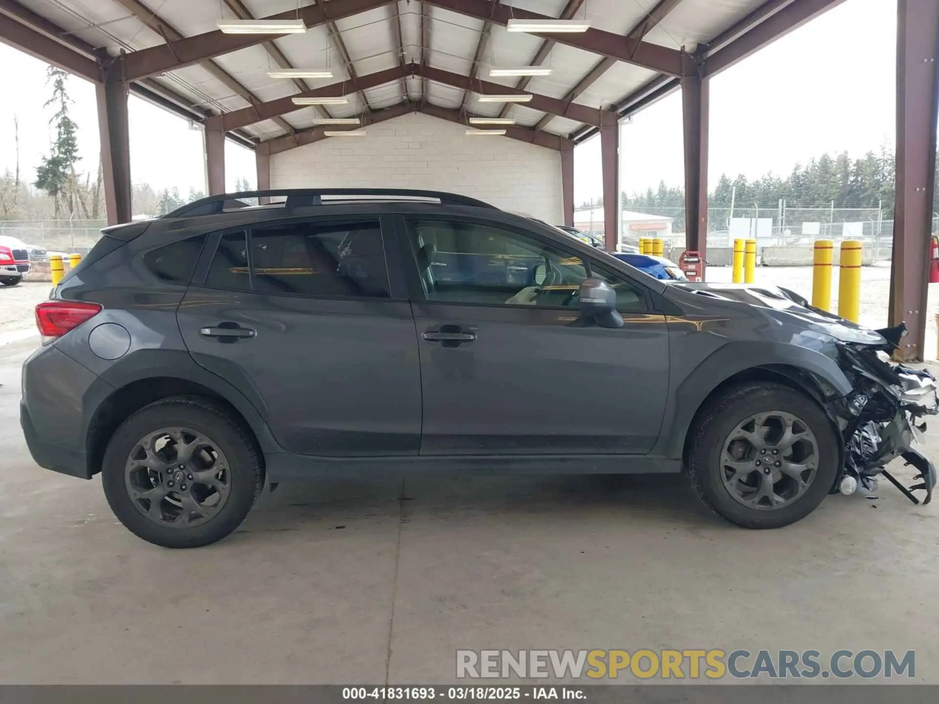 13 fotografías del automóvil dañado JF2GTHRC0PH318876 SUBARU CROSSTREK 2023