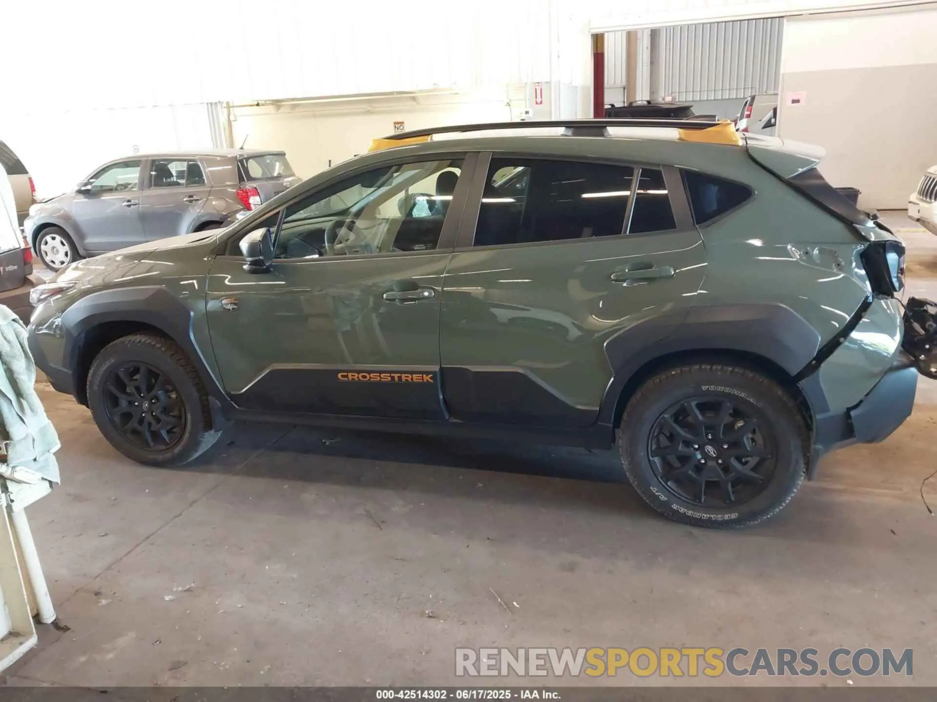 14 fotografías del automóvil dañado 4S4GUHT60R3831877 SUBARU CROSSTREK 2024