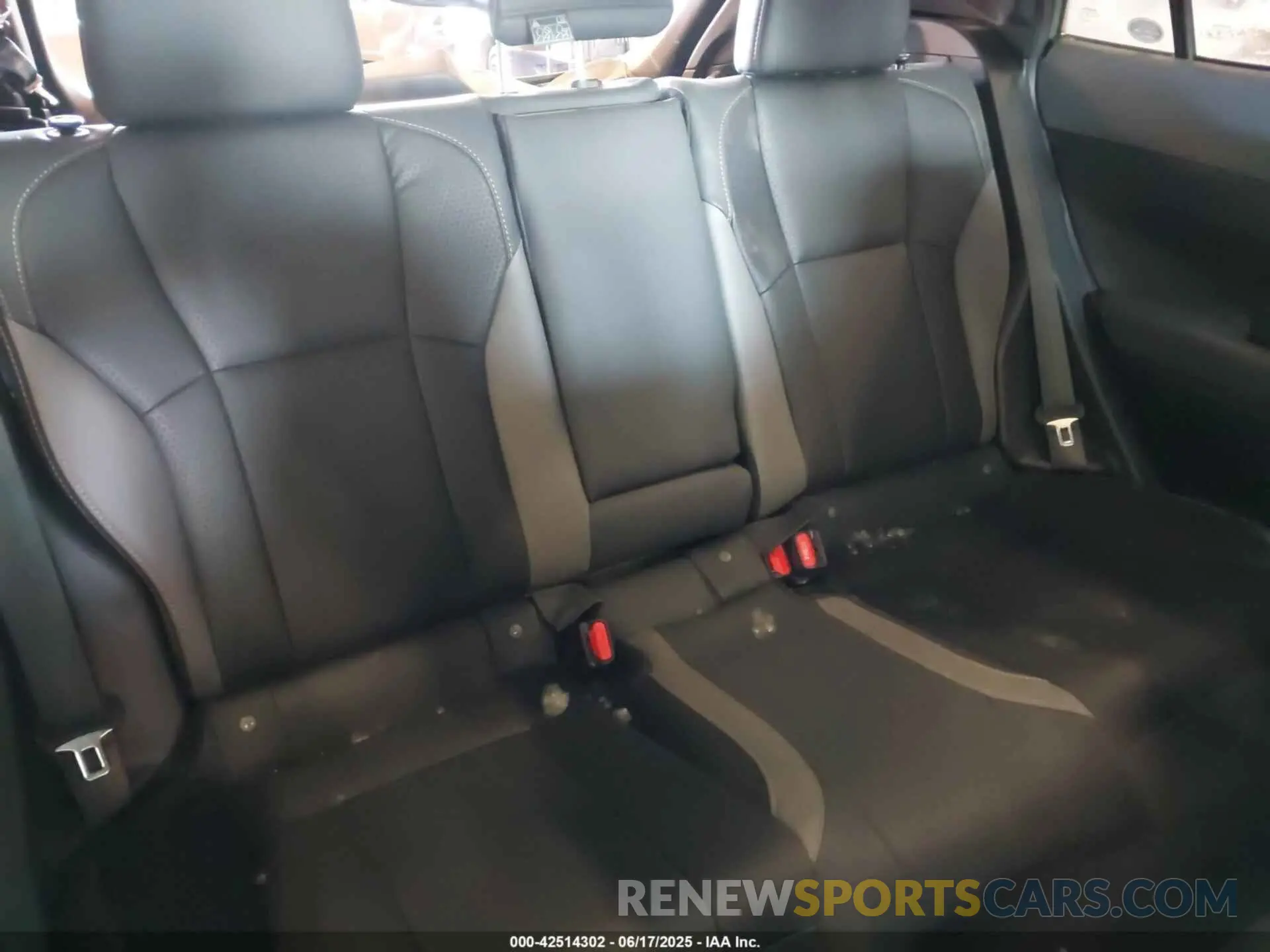 8 fotografías del automóvil dañado 4S4GUHT60R3831877 SUBARU CROSSTREK 2024