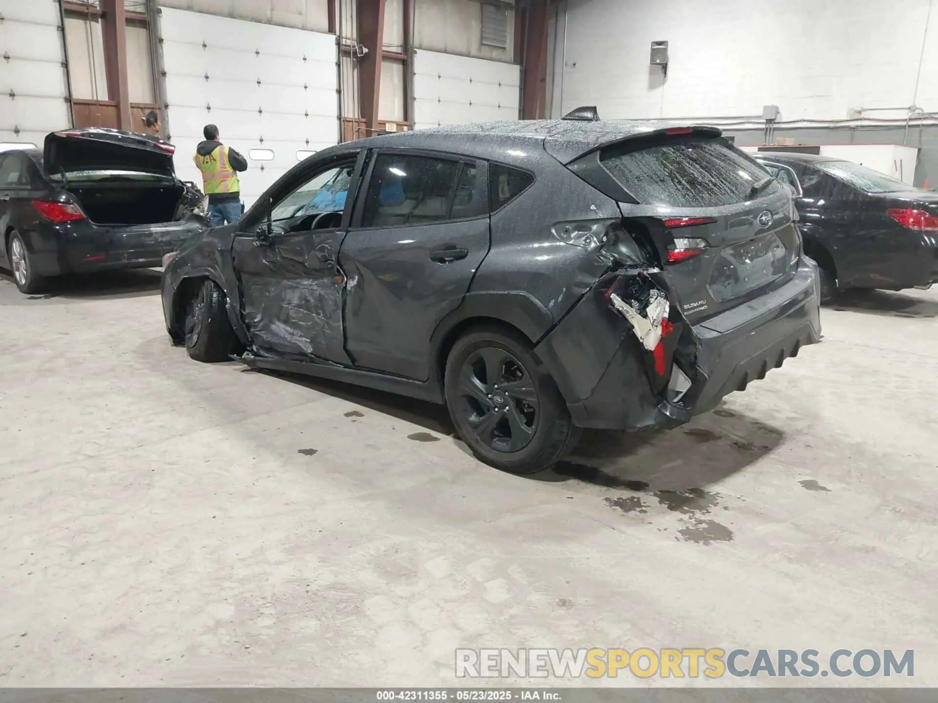 3 fotografías del automóvil dañado JF2GUABC7R8216119 SUBARU CROSSTREK 2024