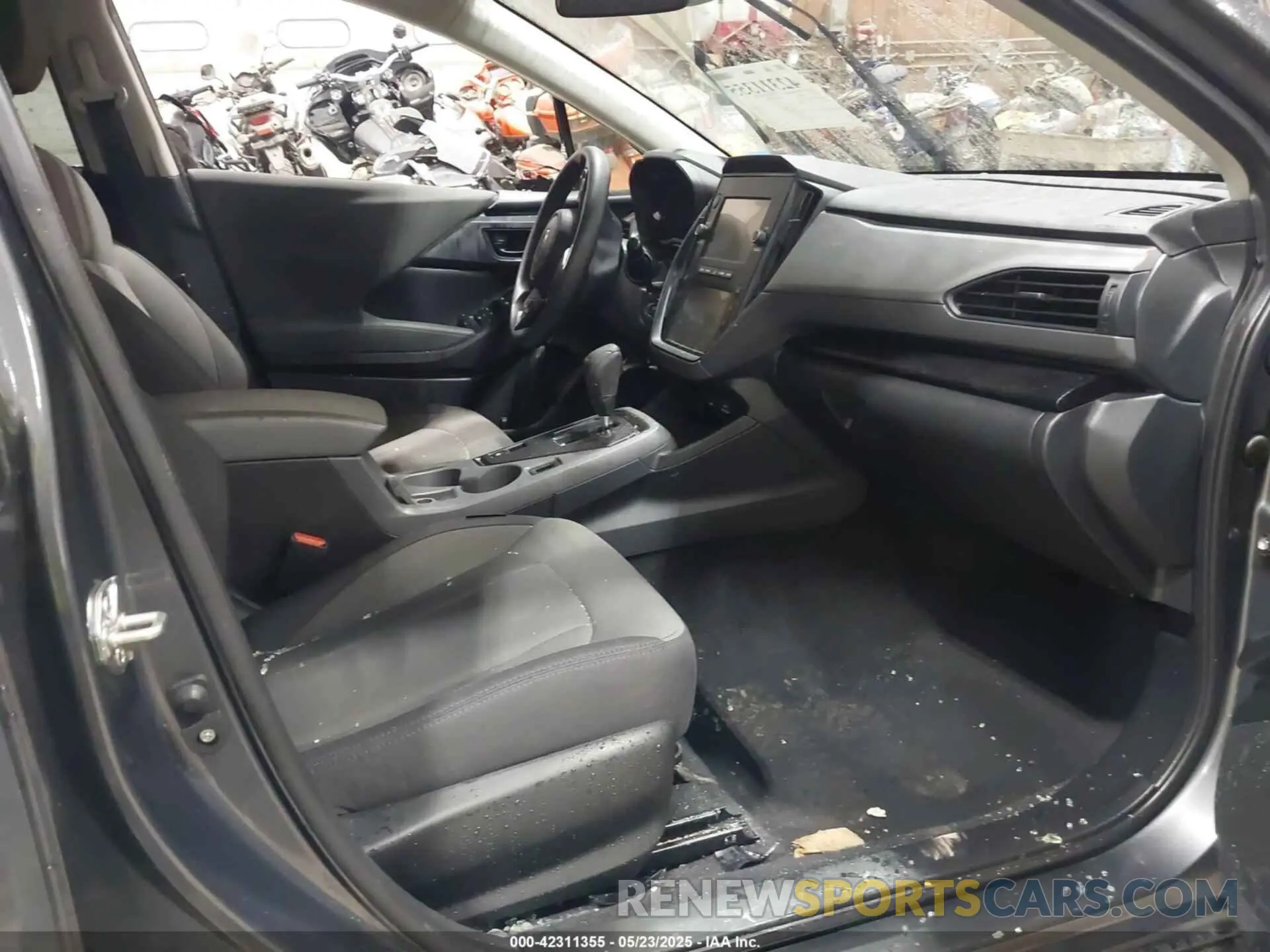 5 fotografías del automóvil dañado JF2GUABC7R8216119 SUBARU CROSSTREK 2024