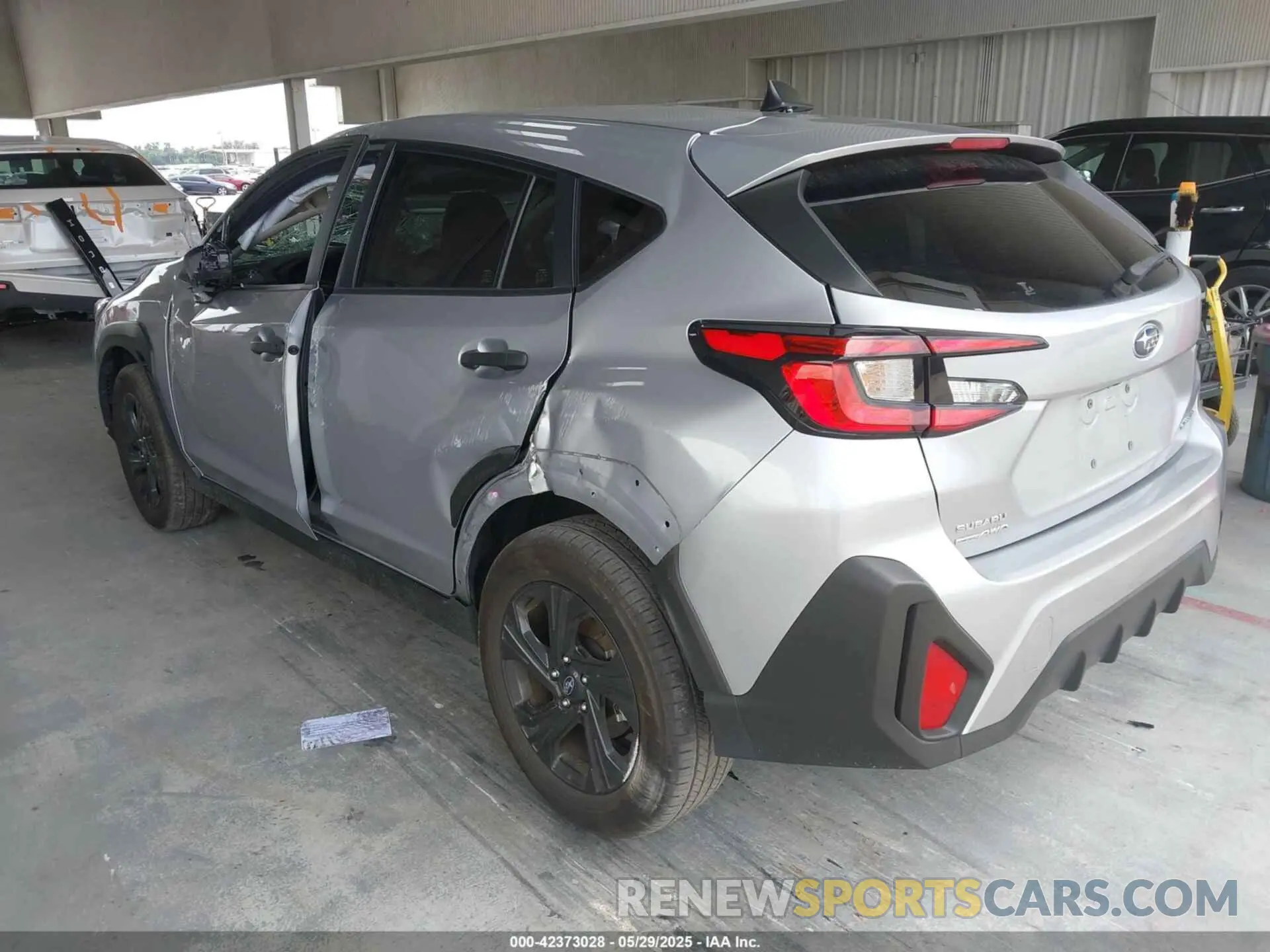 3 fotografías del automóvil dañado JF2GUABC9R8307022 SUBARU CROSSTREK 2024