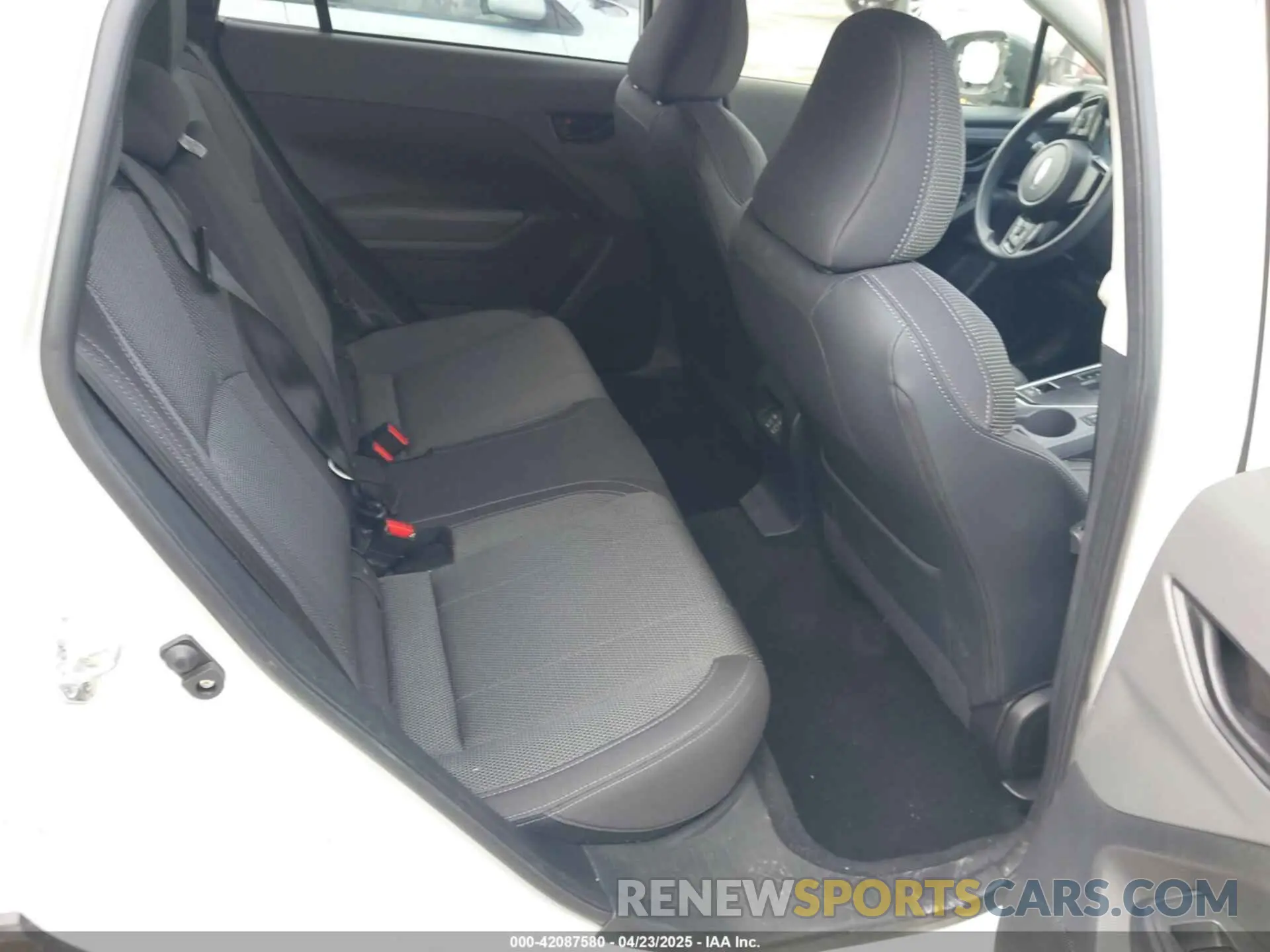 8 fotografías del automóvil dañado JF2GUADC0R8302580 SUBARU CROSSTREK 2024
