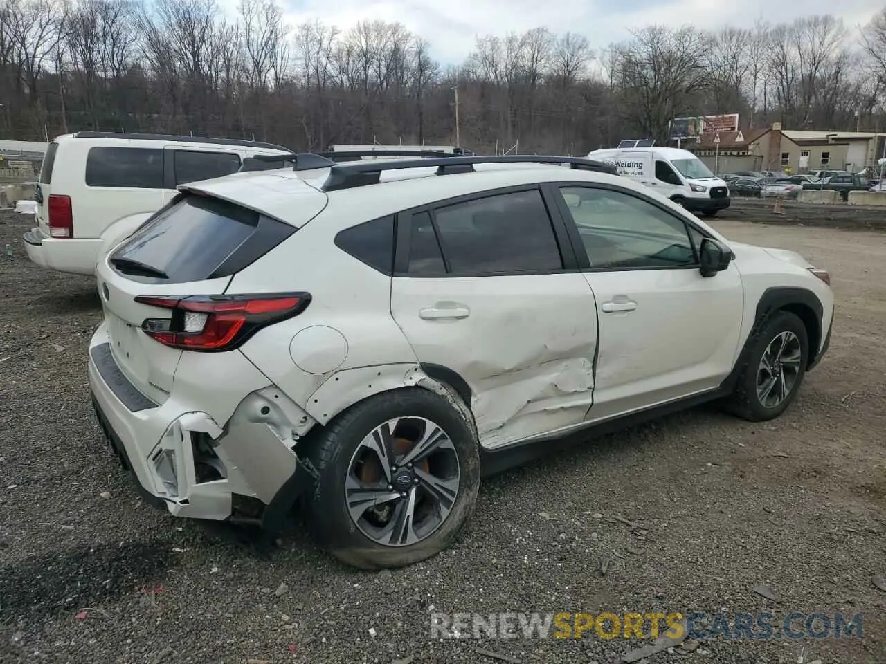 3 fotografías del automóvil dañado JF2GUADC0R8335109 SUBARU CROSSTREK 2024