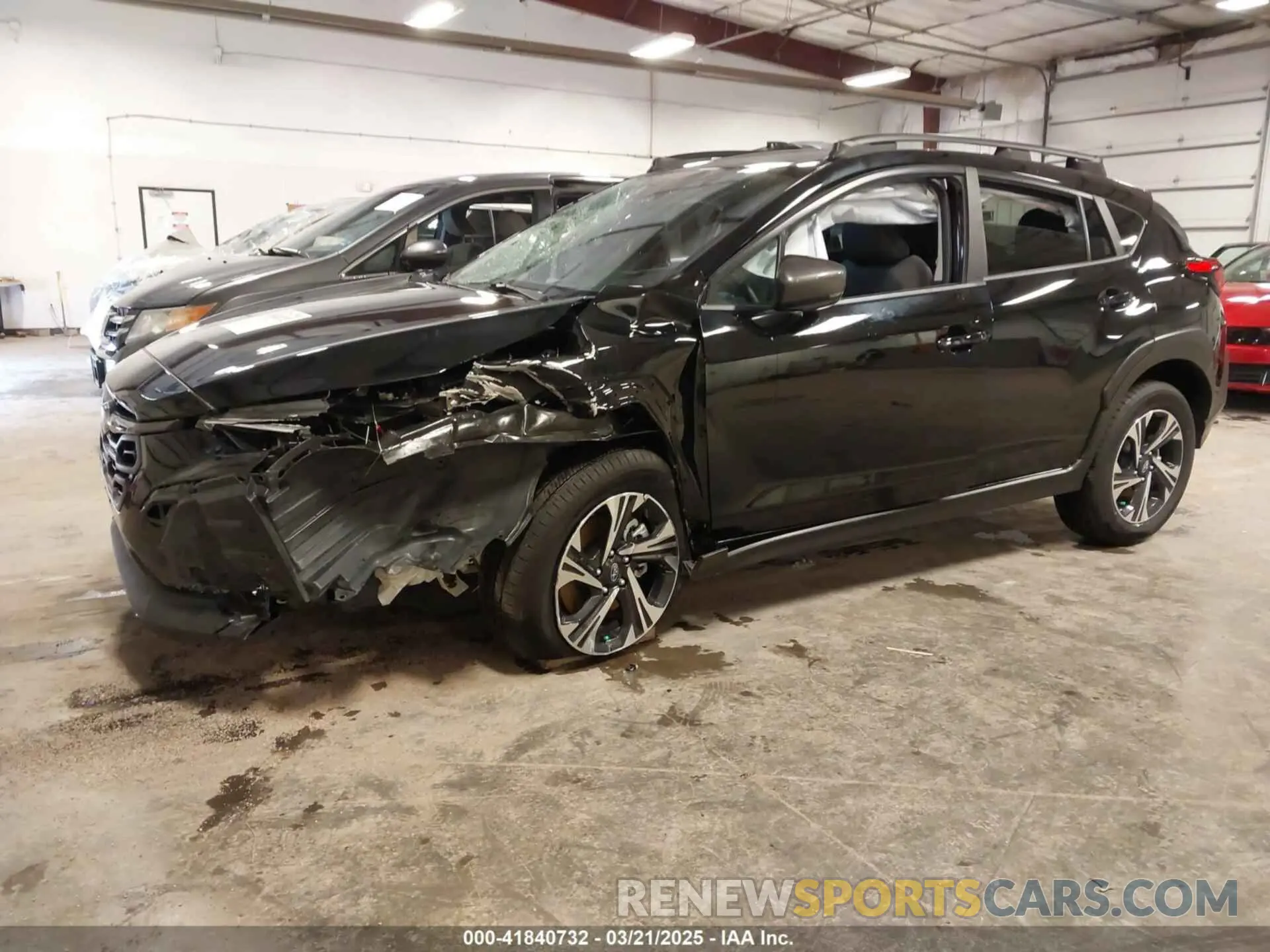 2 fotografías del automóvil dañado JF2GUADC0R8377800 SUBARU CROSSTREK 2024